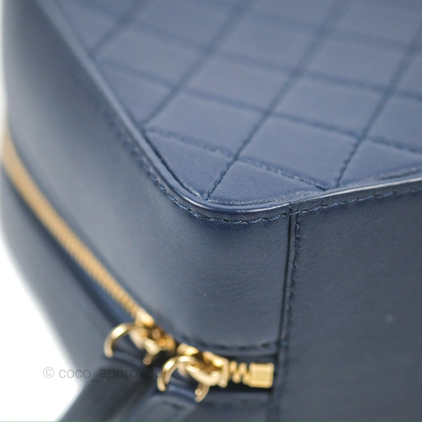 Chanel Quilted Travel Kit Vanity Case Navy Calfskin Gold Hardware