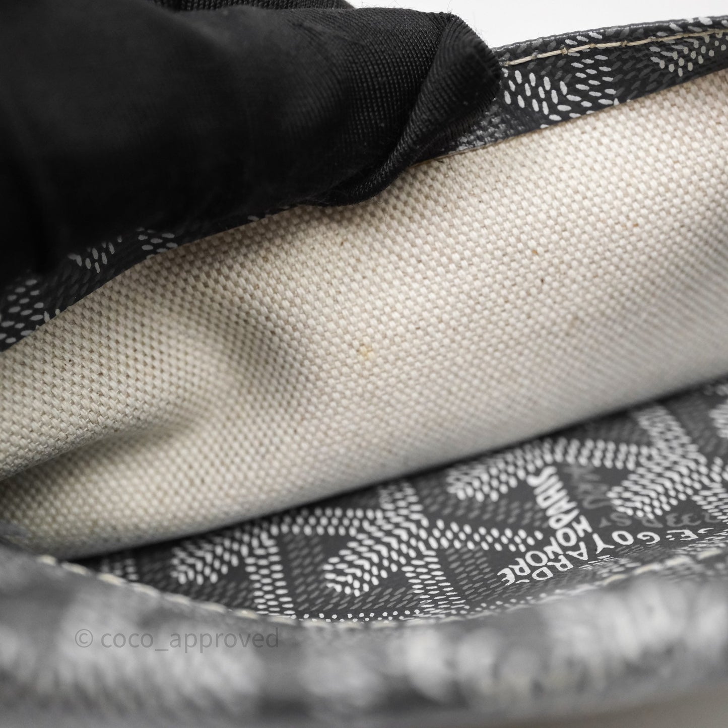 Goyard St Louis Tote PM ⁣⁣⁣⁣⁣⁣⁣⁣⁣⁣⁣⁣⁣⁣⁣⁣⁣⁣⁣⁣Grey