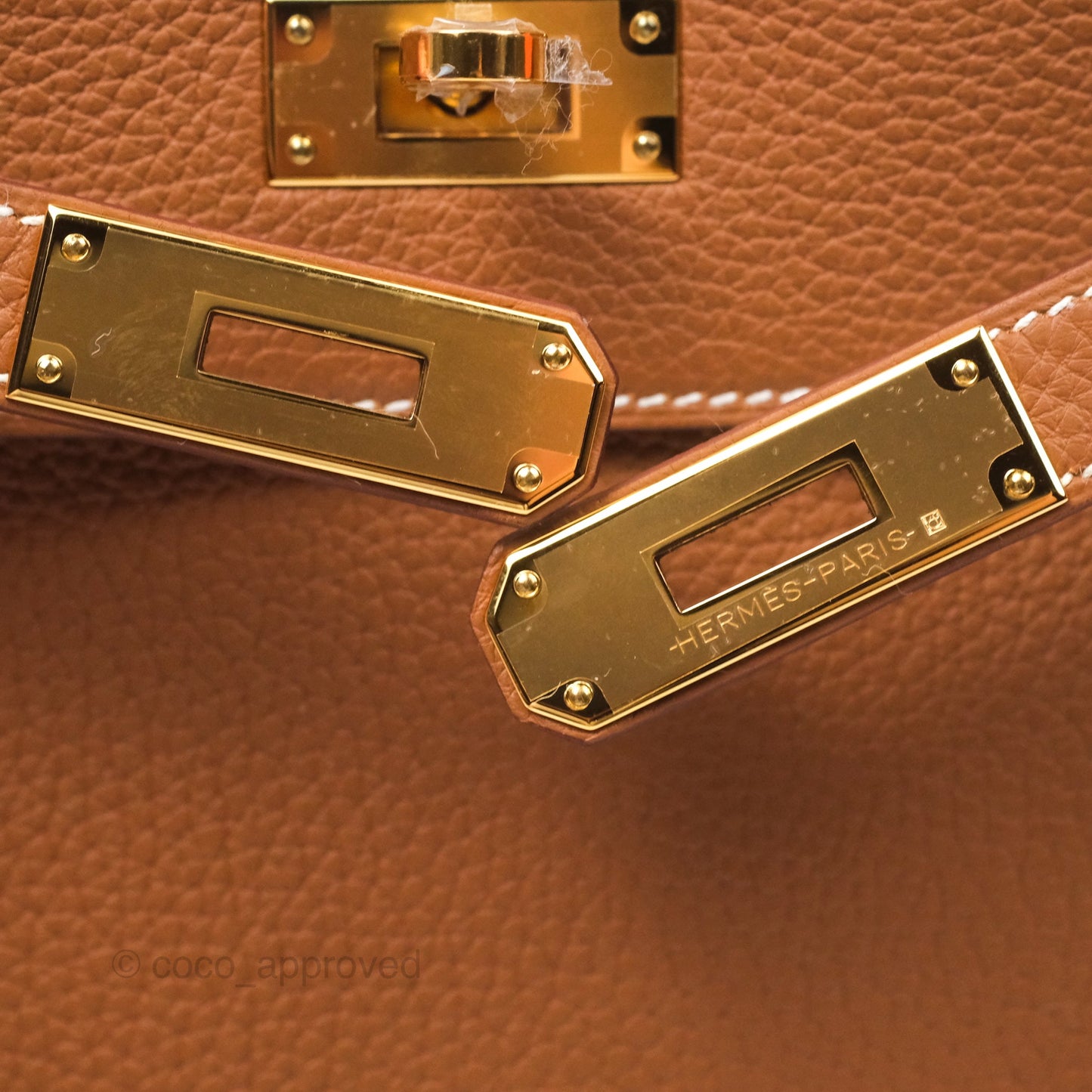 Hermès Kelly 28 Retourne Gold 37 Togo Gold Hardware