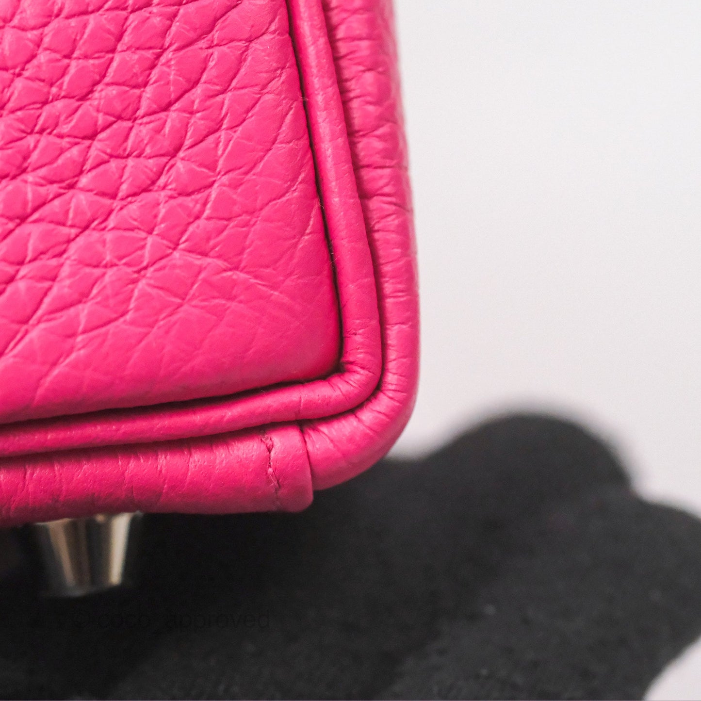 Hermès Retourne Kelly 28 Rose Shocking Clemence Palladium Hardware