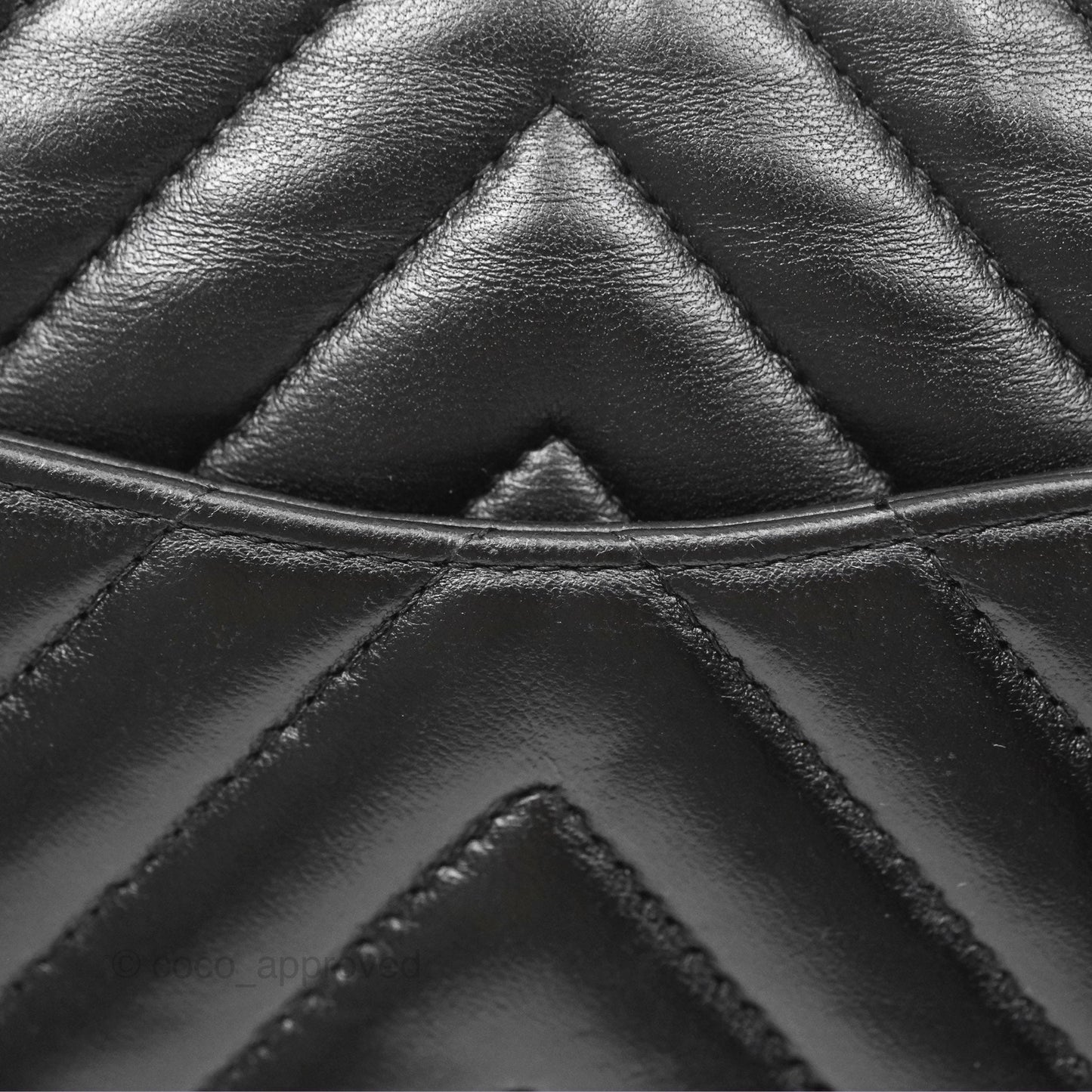 Chanel Classic M/L Medium Flap Chevron So Black Calfskin