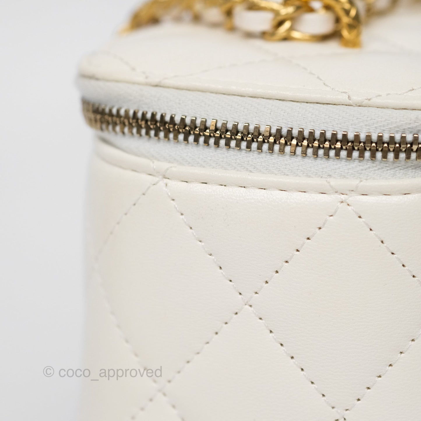 Chanel Vanity with Double Chain White Shiny Lambskin 23C