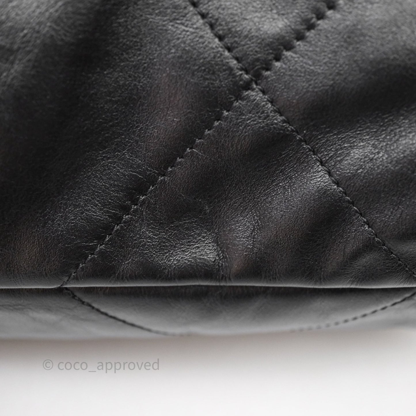 Chanel 22 Bag Medium Black Crumpled Calfskin Aged Gold Hardware