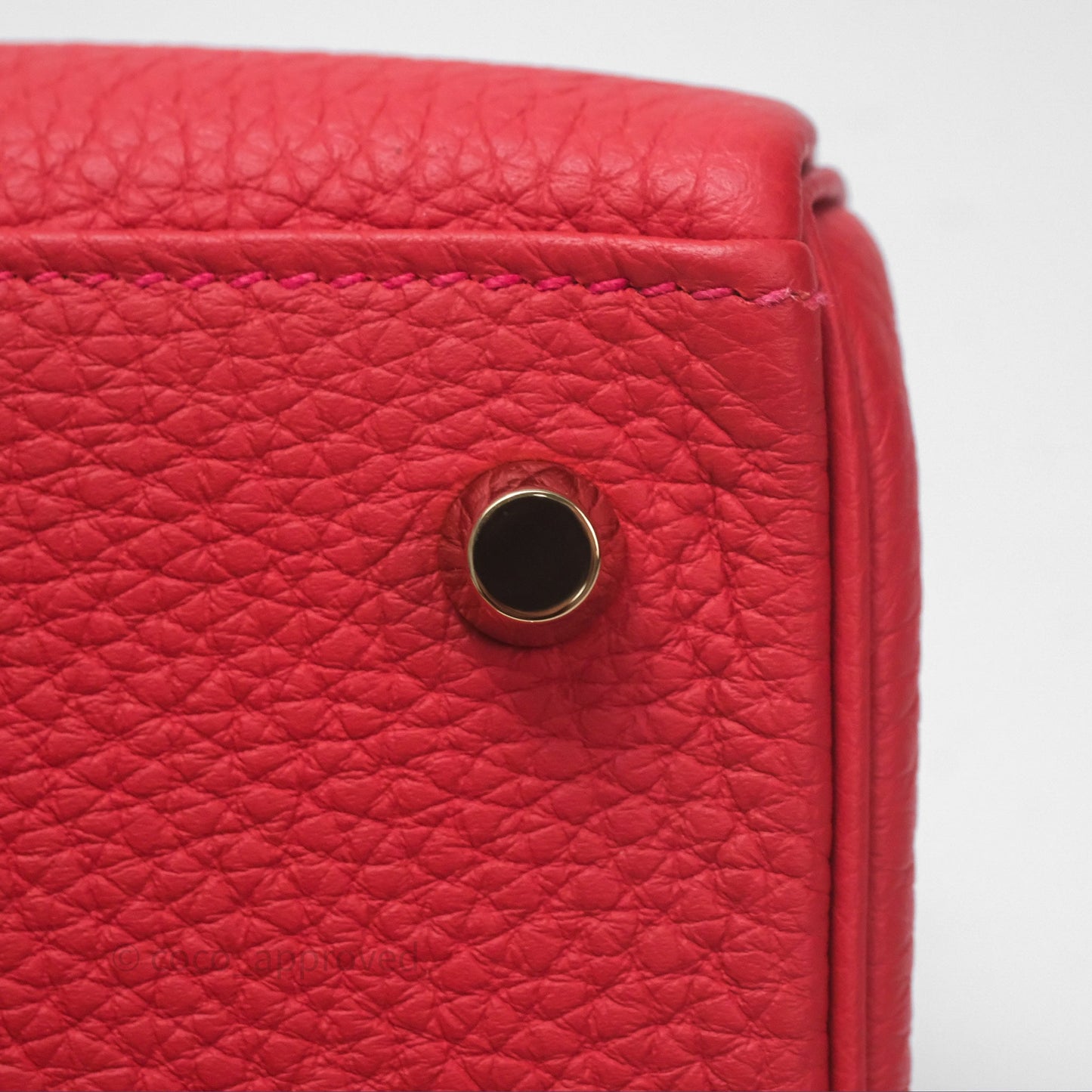 Hermès Kelly 28 Retourne Geranium D5 Togo Gold Hardware