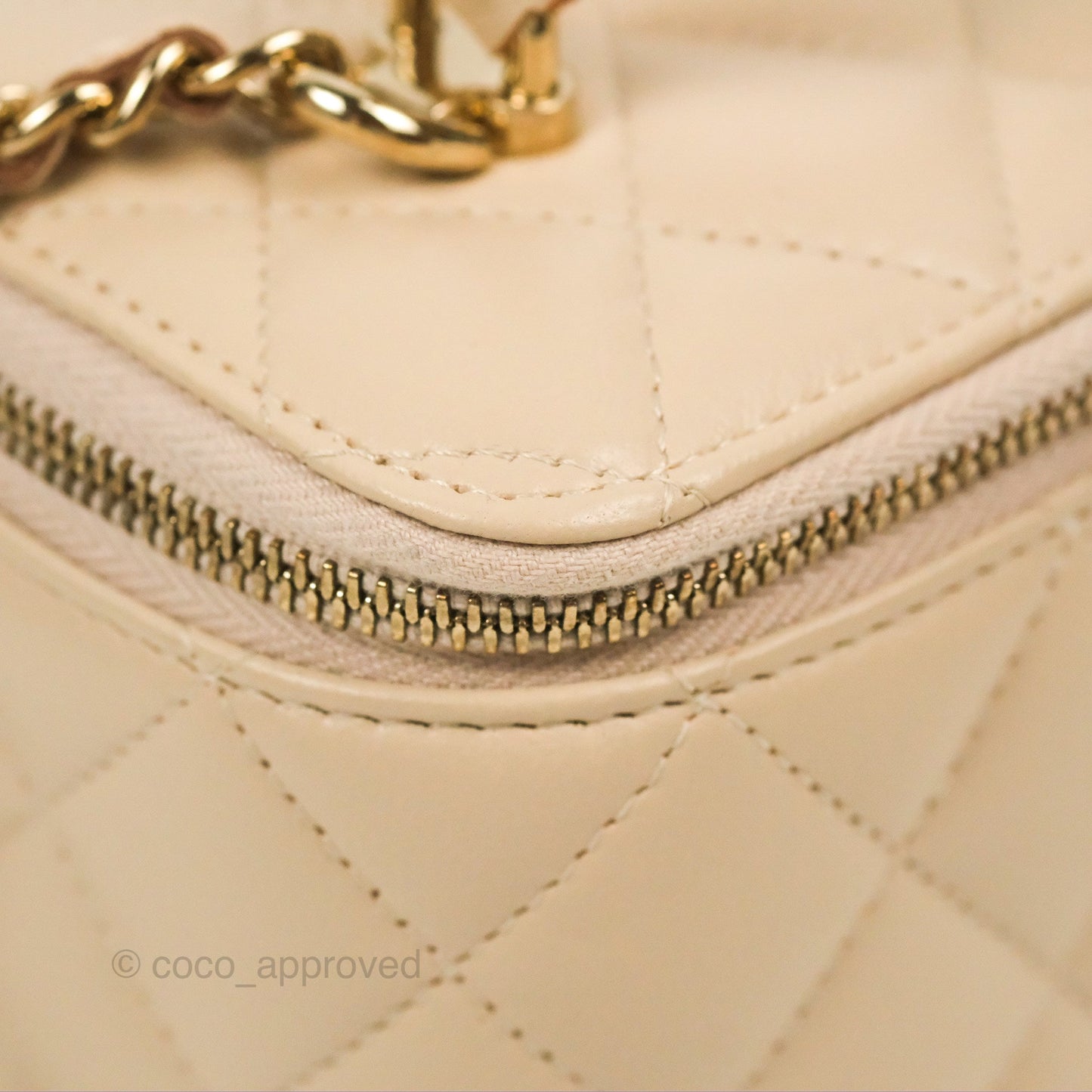Chanel Vanity Rectangular Top Handle Ecru/Beige Lambskin Gold Hardware 23P