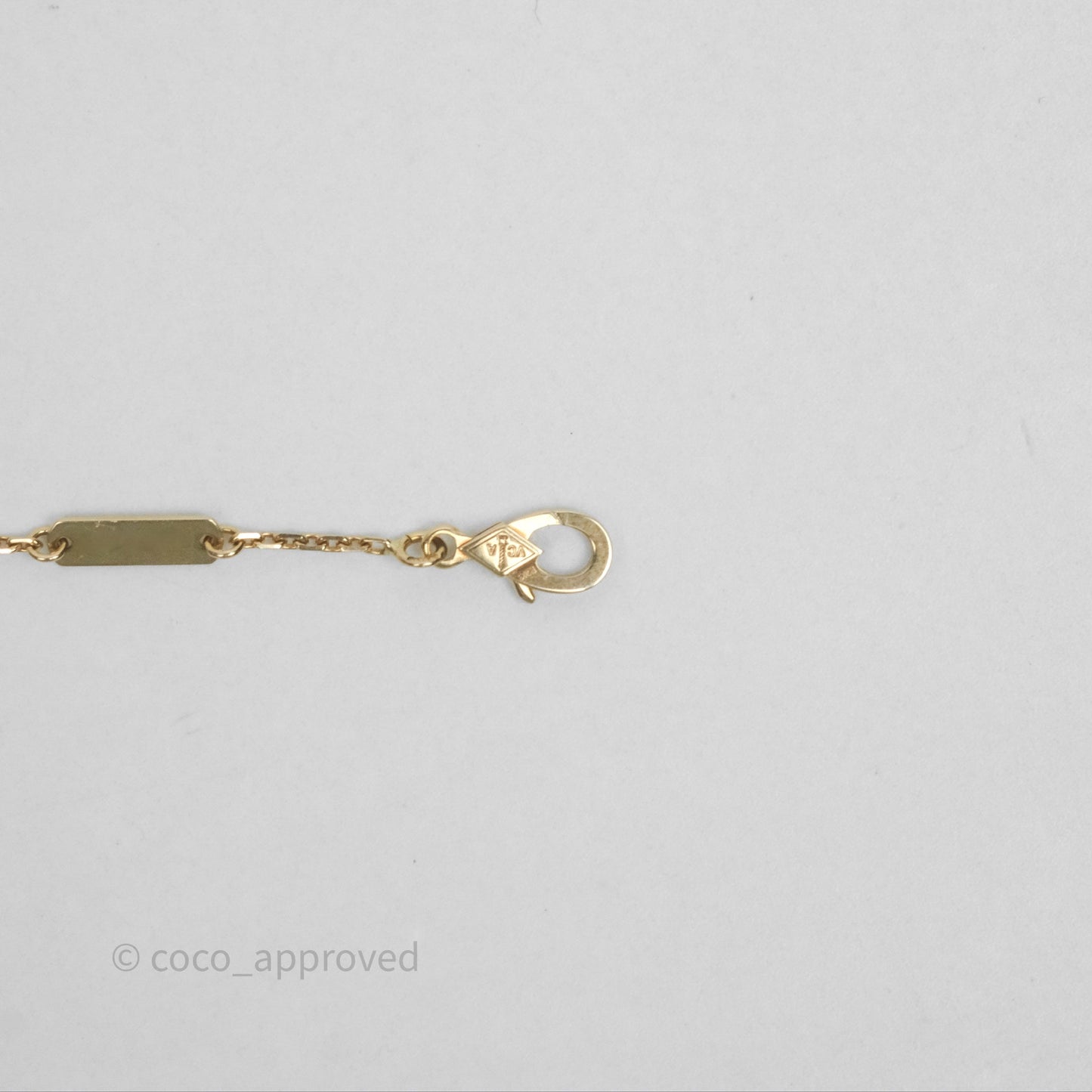 Van Cleef & Arpels Vintage Alhambra Pendant Red Carnelian Yellow Gold