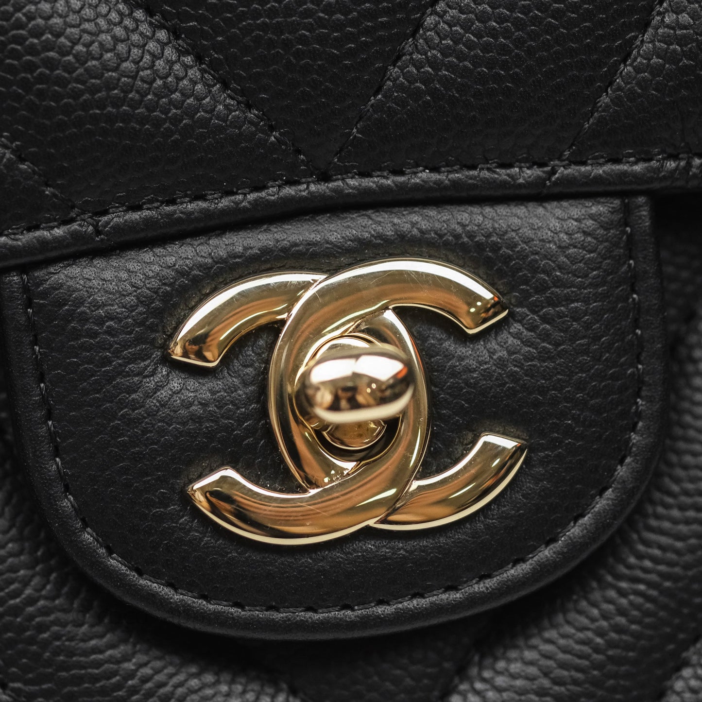 Chanel Classic M/L Medium Flap Chevron Black Caviar Gold Hardware