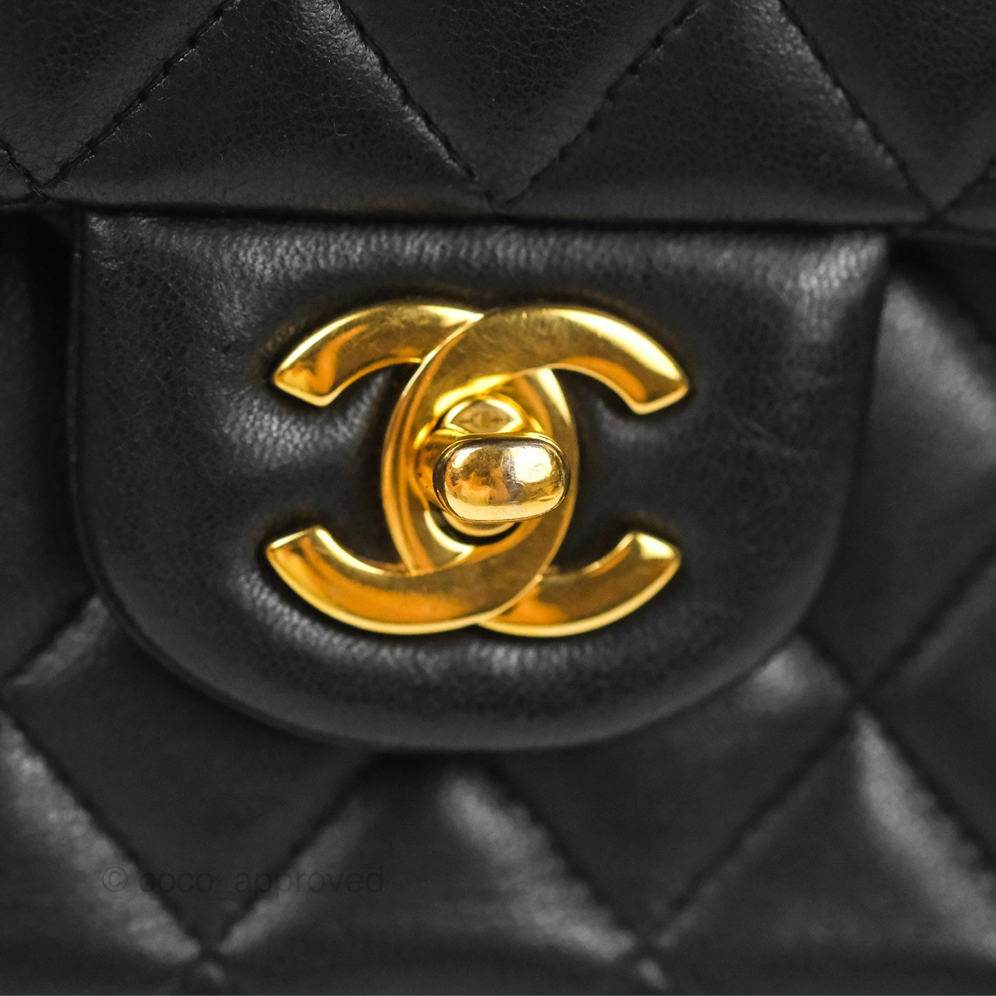 Chanel Classic M/L Medium Flap Quilted Black Lambskin Gold Hardware