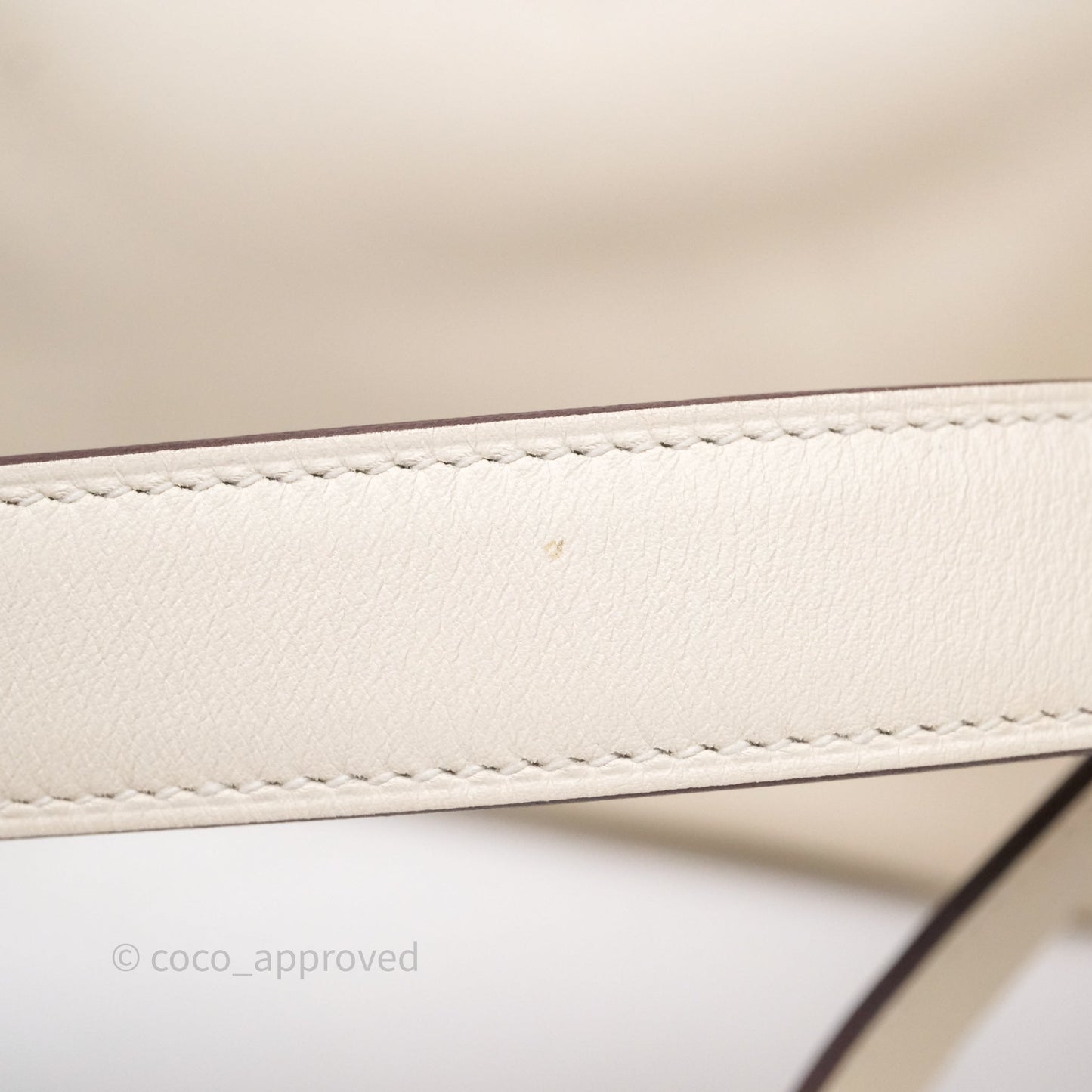 Hermès Mini Lindy 20 Nata I2 Swift Gold Hardware