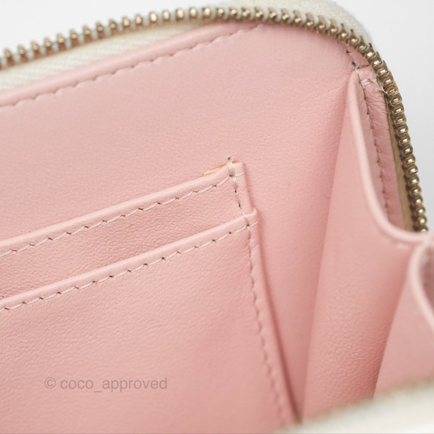 Chanel Top Handle Quilted Vanity Case White Shiny Lambskin Good Hardware