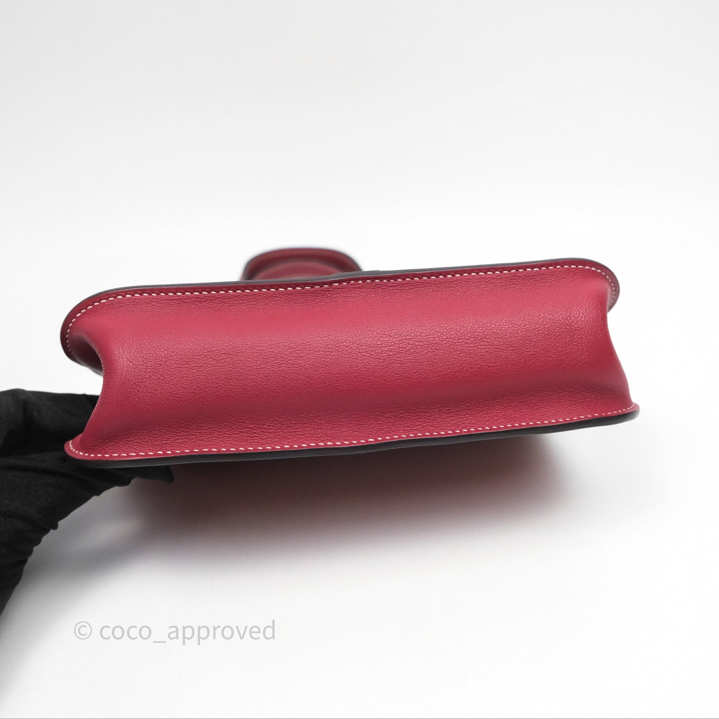 Hermès Halzan 22 Mini Rouge Grenat K1 Swift Palladium Hardware