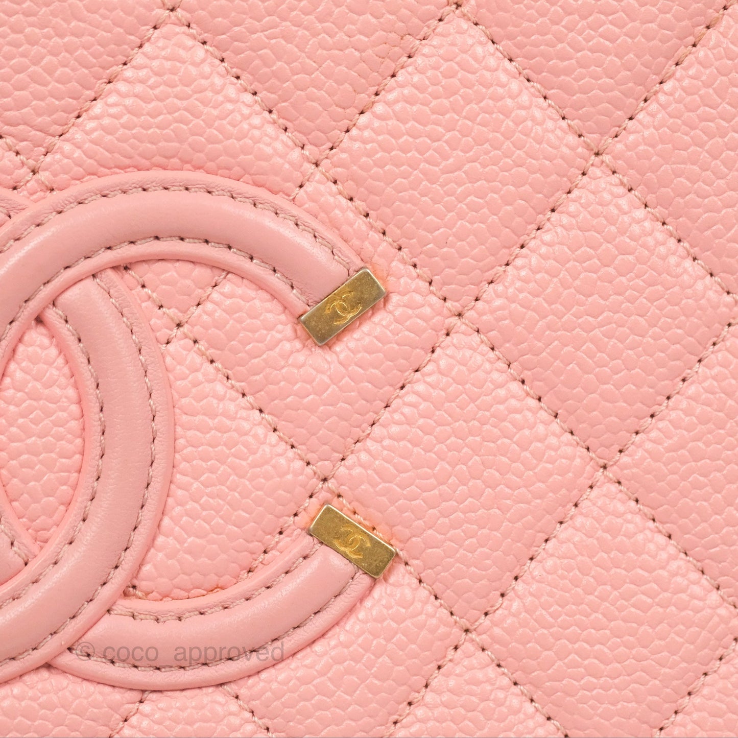 Chanel Quilted Medium CC Filigree Vanity Case Pink Caviar Gold Hardware