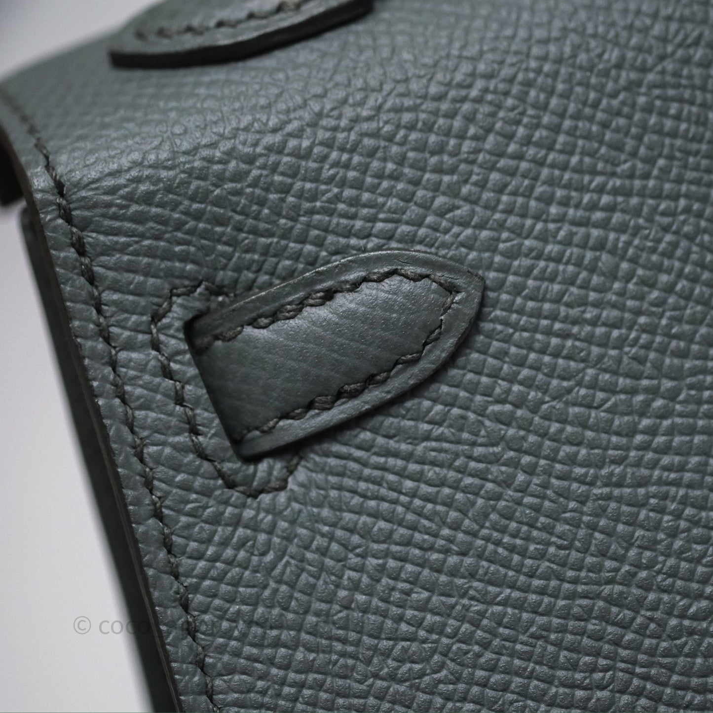 Hermès Mini Kelly II Vert Amande 63 Epsom Gold Hardware