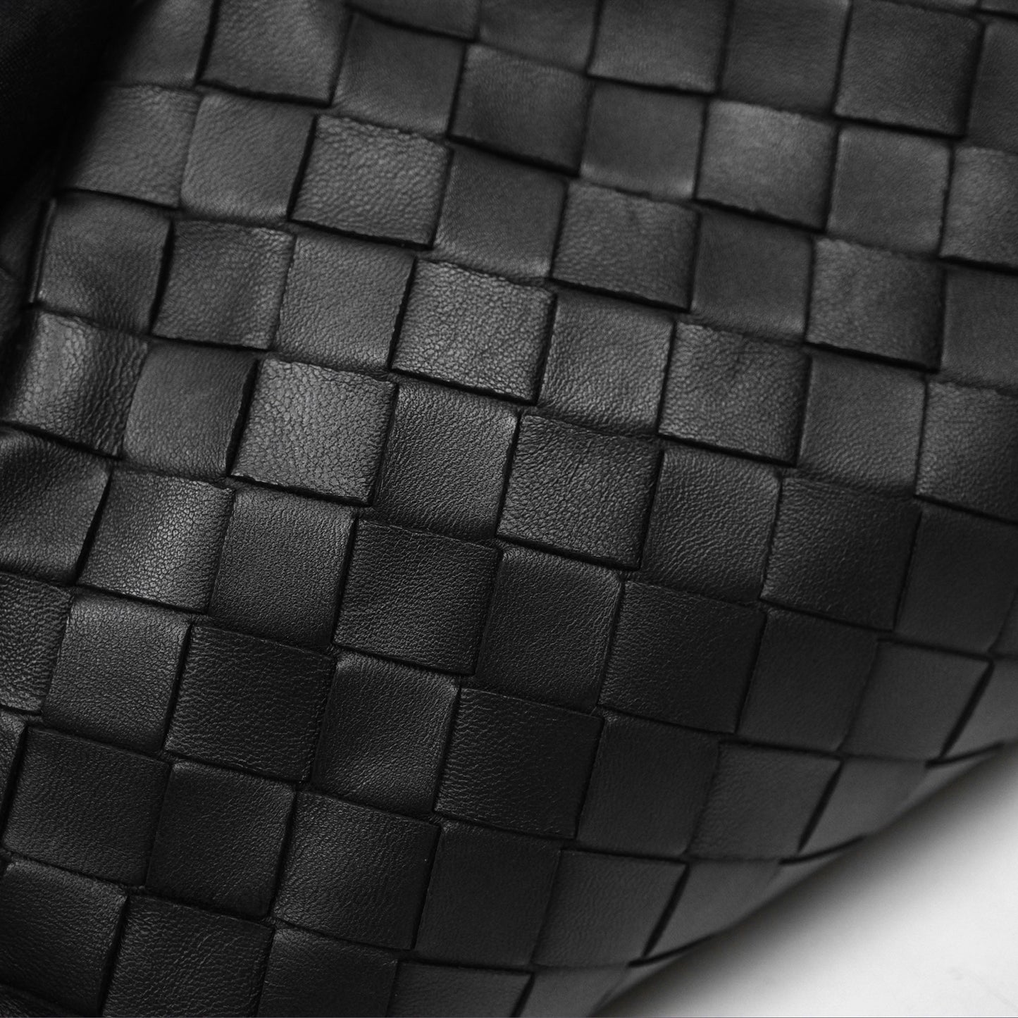 Bottega Veneta Mini Pouch Black Intrecciato Calfskin