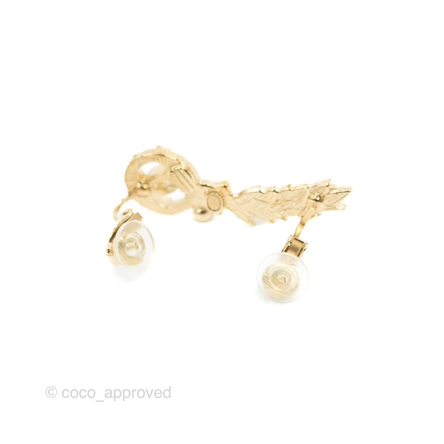 Chanel Resin Crystal Pearl Feather Star CC Clip On Earrings Gold 19K