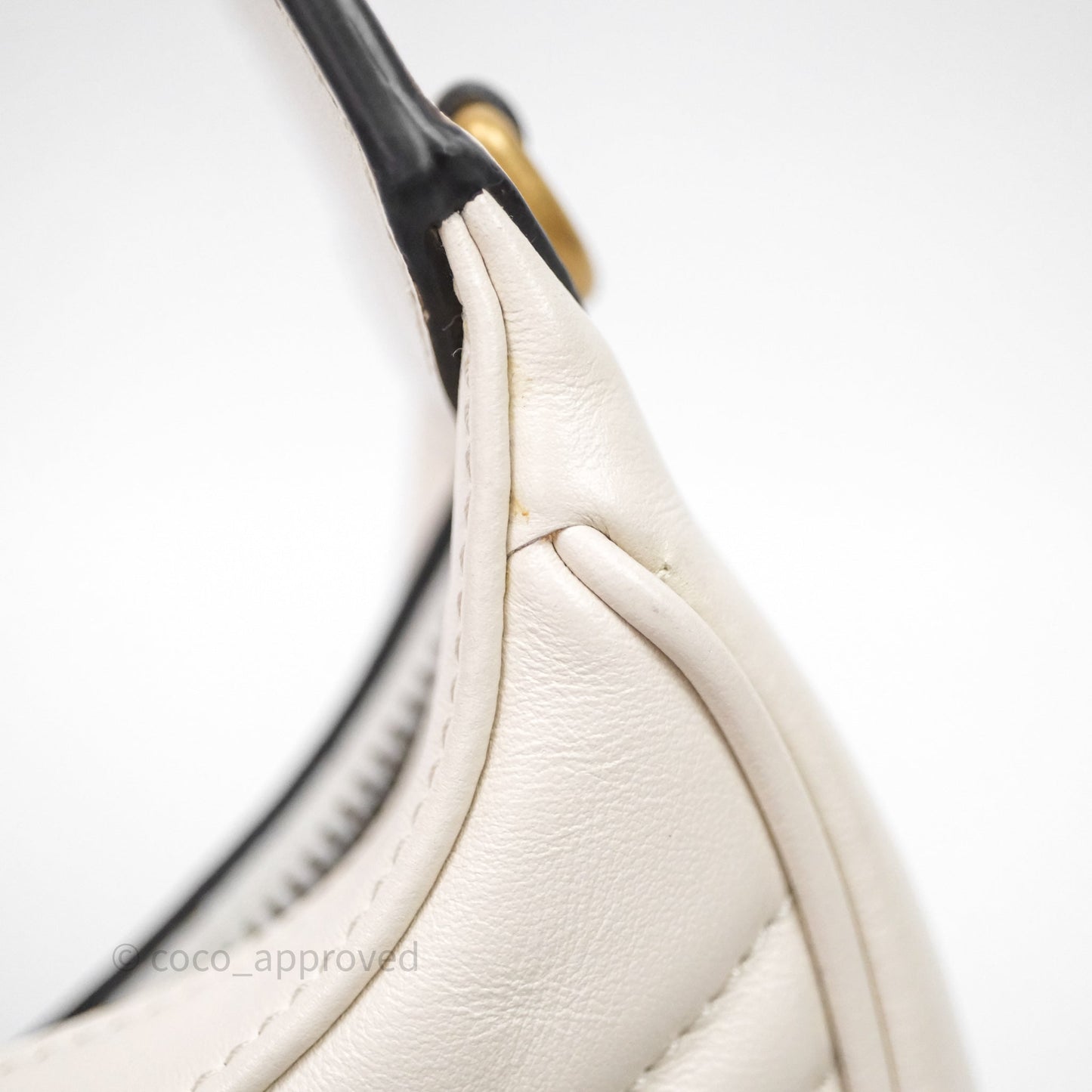 Gucci GG Marmont Half Moon-shaped Hobo Bag White