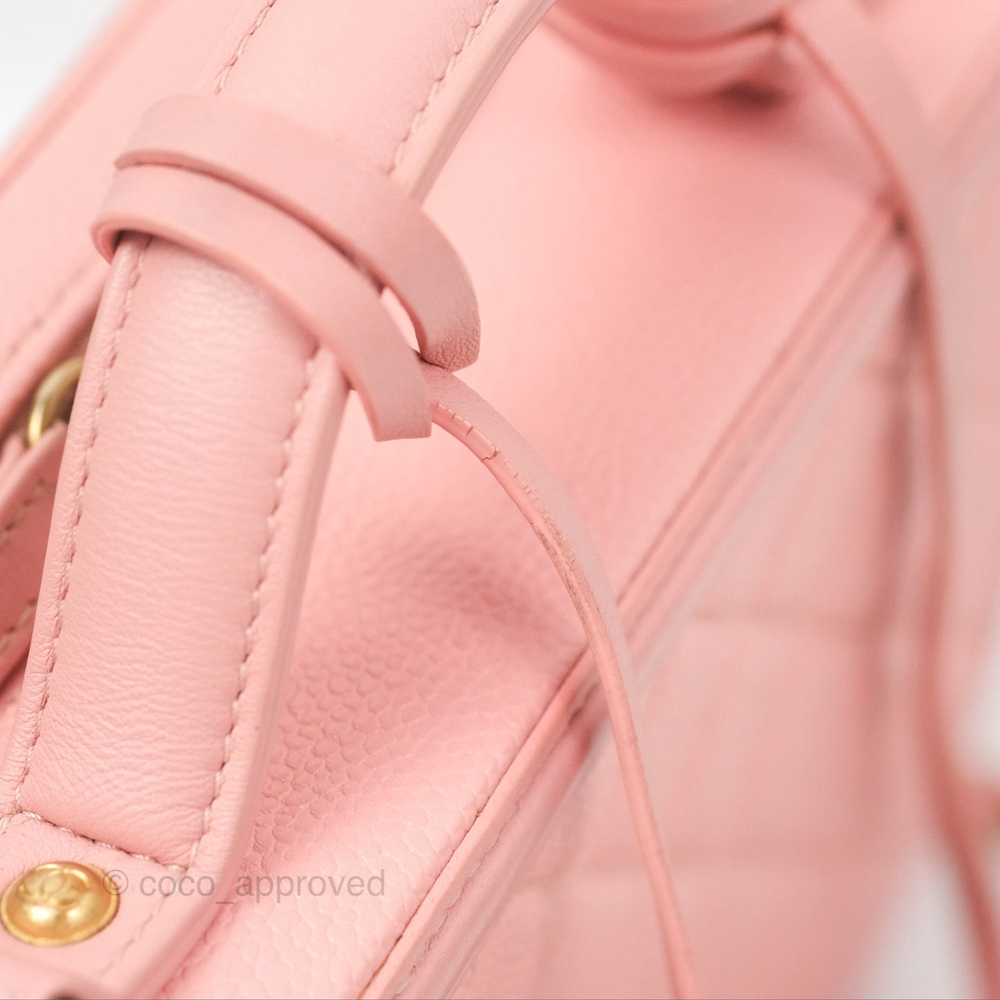 Chanel Quilted Medium CC Filigree Vanity Case Pink Caviar Gold Hardware