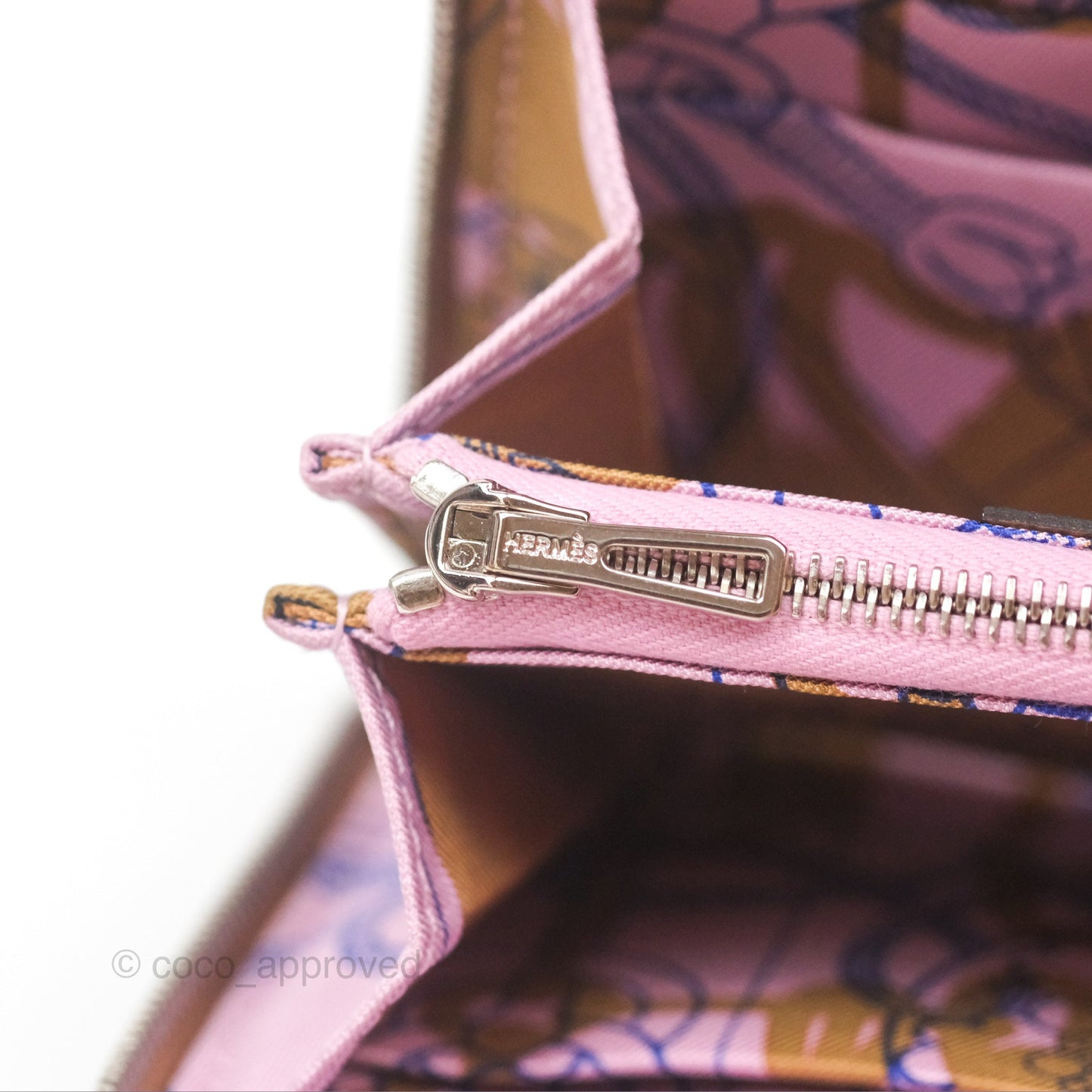 Hermès Silk In Compact Wallet Chai Epsom