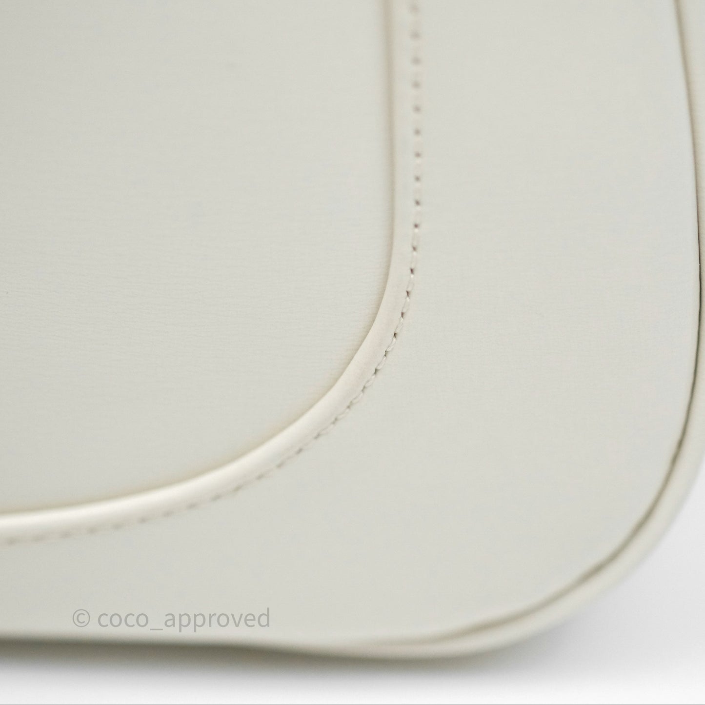 Gucci Jackie 1961 White Small Shoulder Bag Gold Hardware