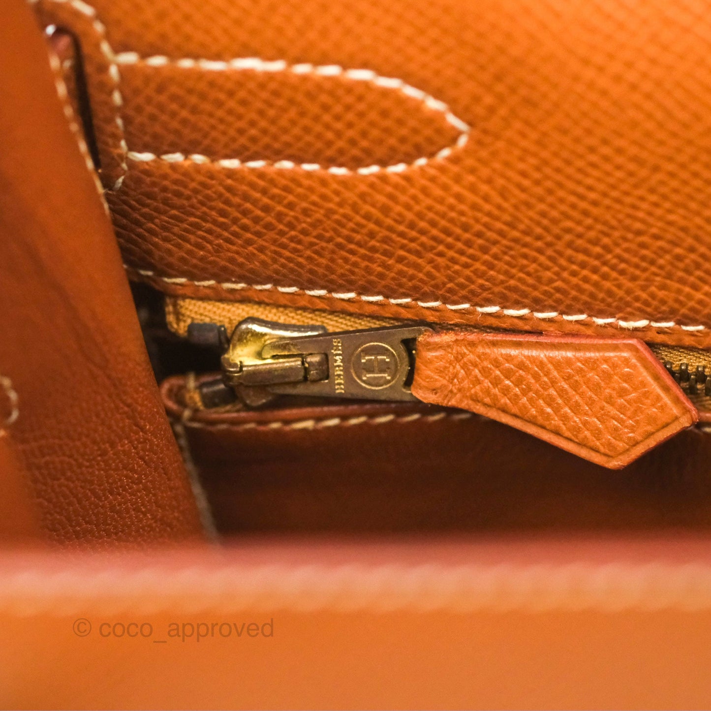 Hermès Kelly 32 Sellier Gold Epsom Gold Hardware