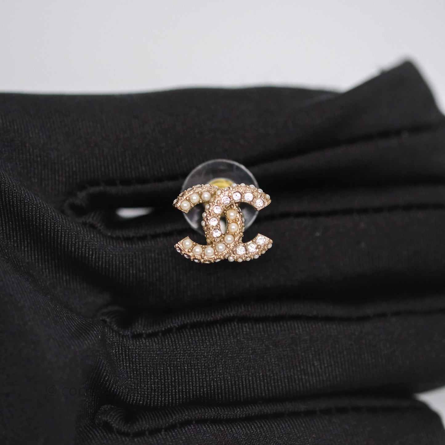 Chanel Crystal Pearl CC Earrings Gold Tone 22B