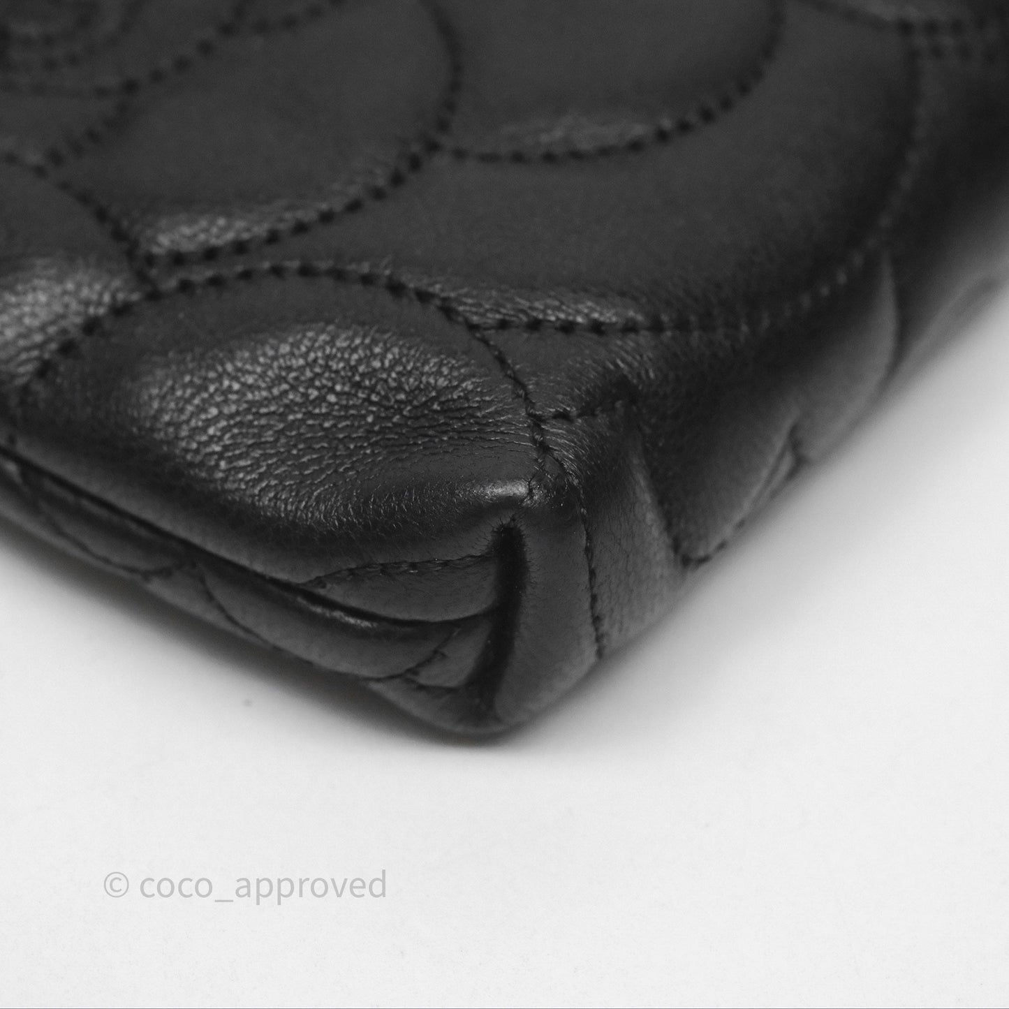 Chanel Camellia Pochette Clutch Black Lambskin Gold Hardware