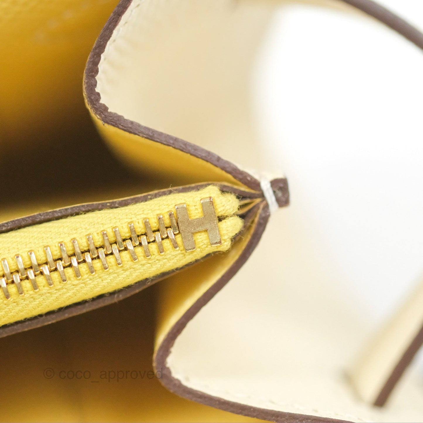 Hermès Kelly To Go Wallet Nata / Jaune Poussin Epsom Gold Hardware