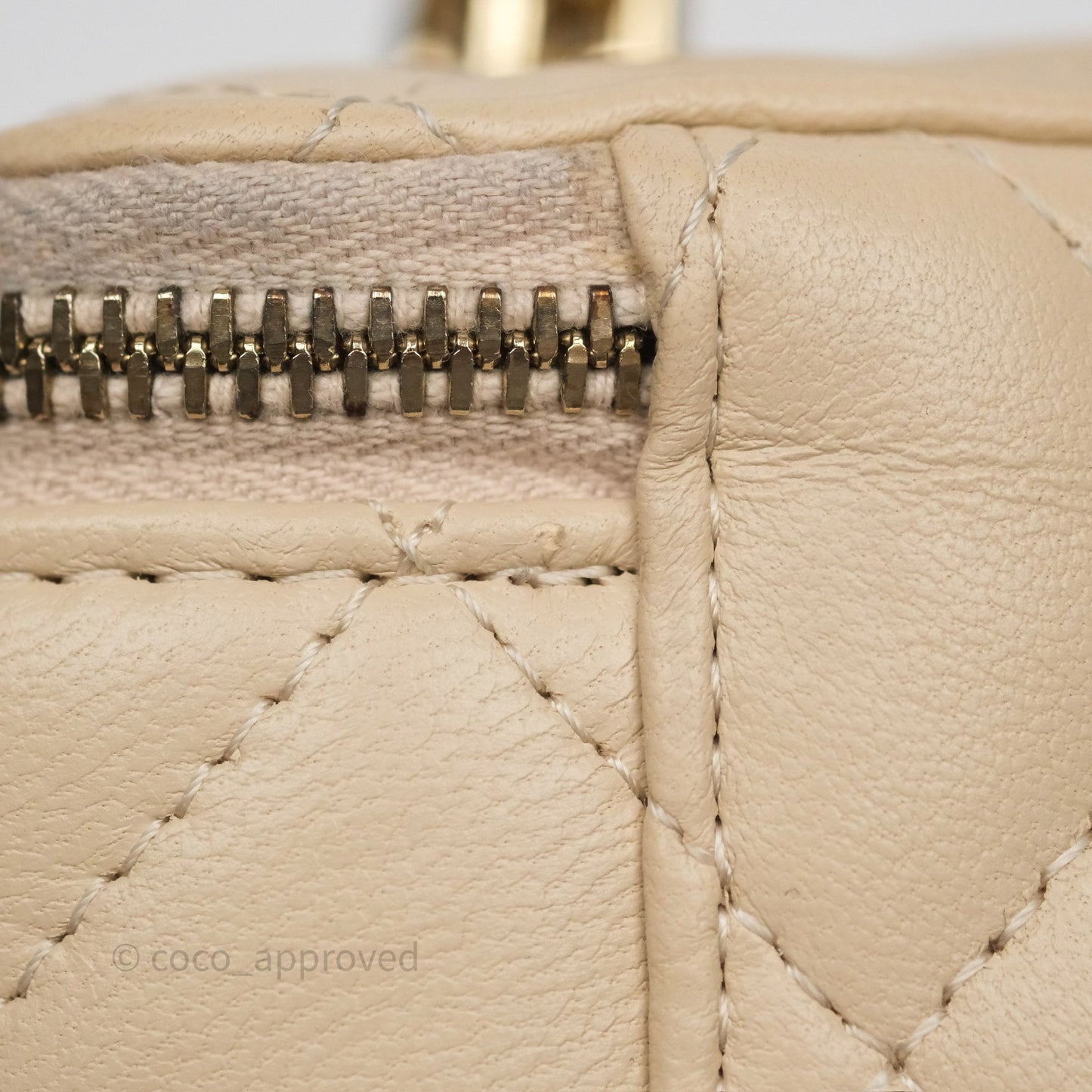 Chanel Vanity Rectangular Top Handle Ecru/Beige Lambskin Gold Hardware 23P