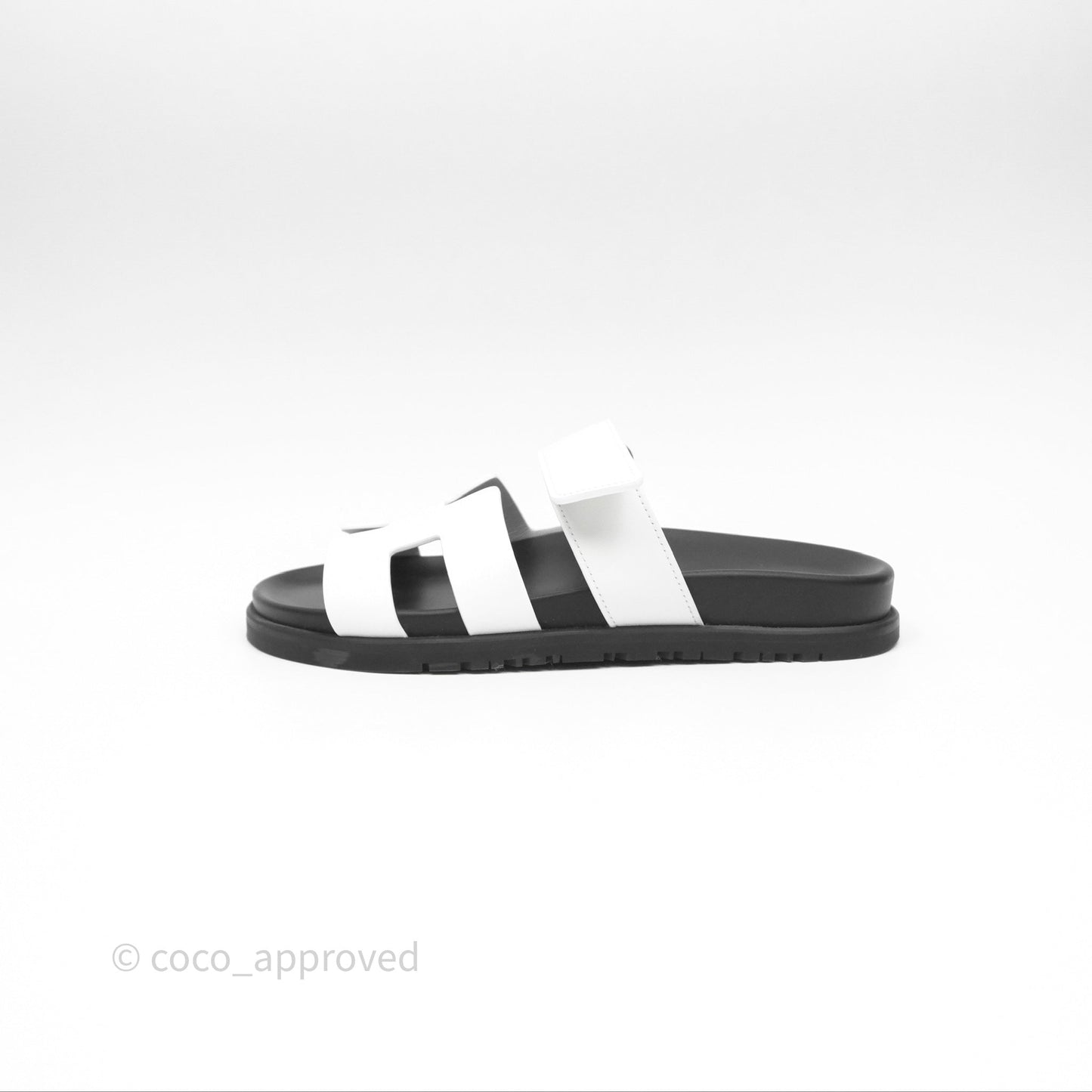 Hermès Chypre Sandal Calfskin Black/White Size 36