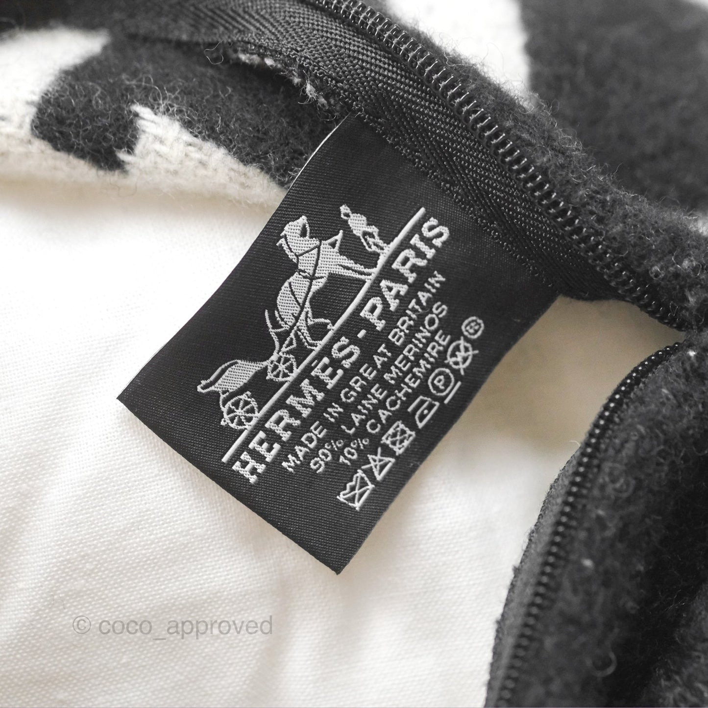 Hermes Small Avalon III Pillow Écru Noir