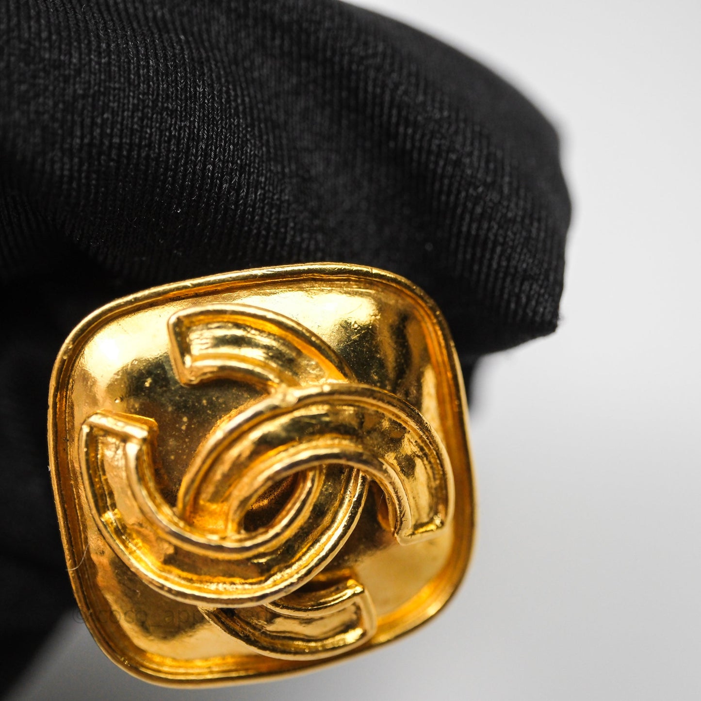 Chanel Square Ear Clip Gold Tone 94P