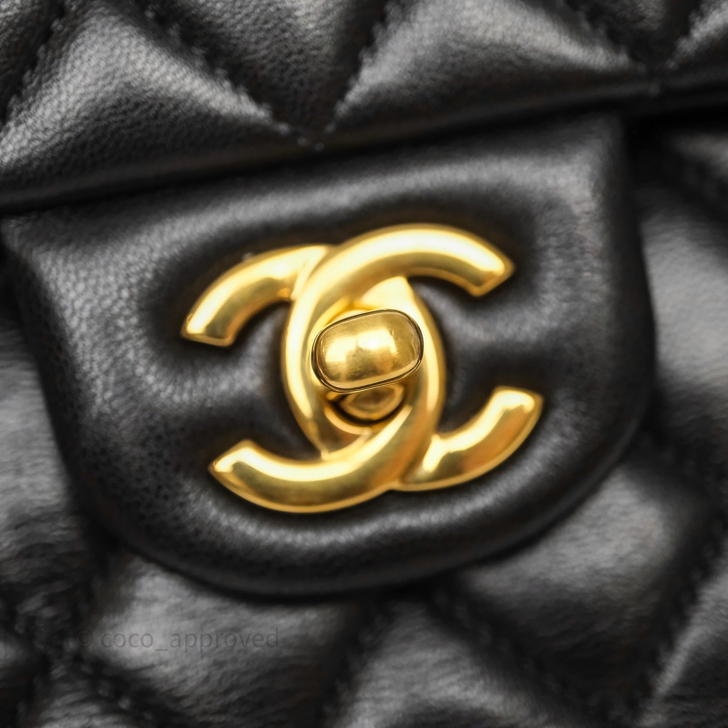 Chanel Classic M/L Medium Flap Quilted Black Lambskin Gold Hardware