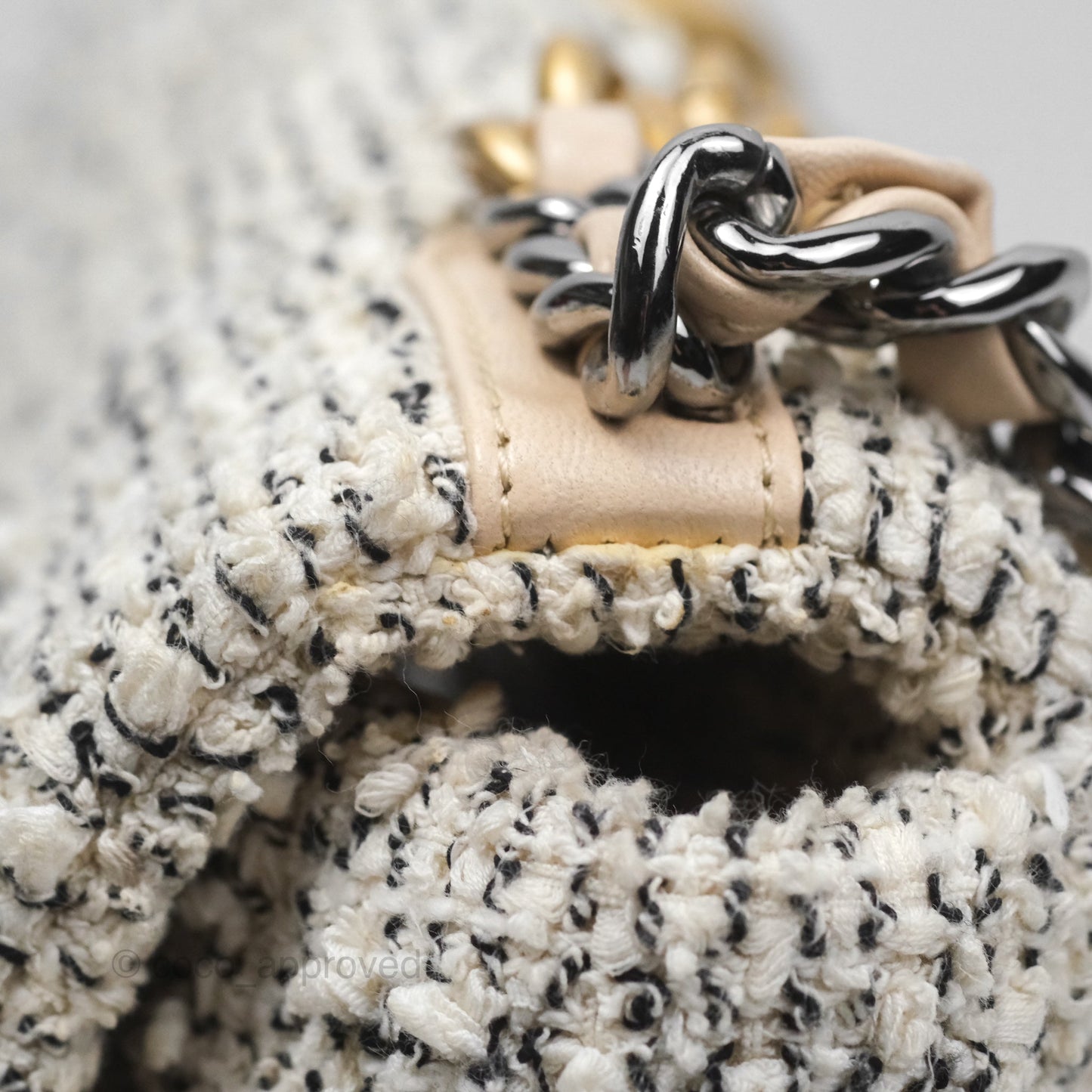Chanel 19 Small Tweed Oreo Cream Mixed Hardware
