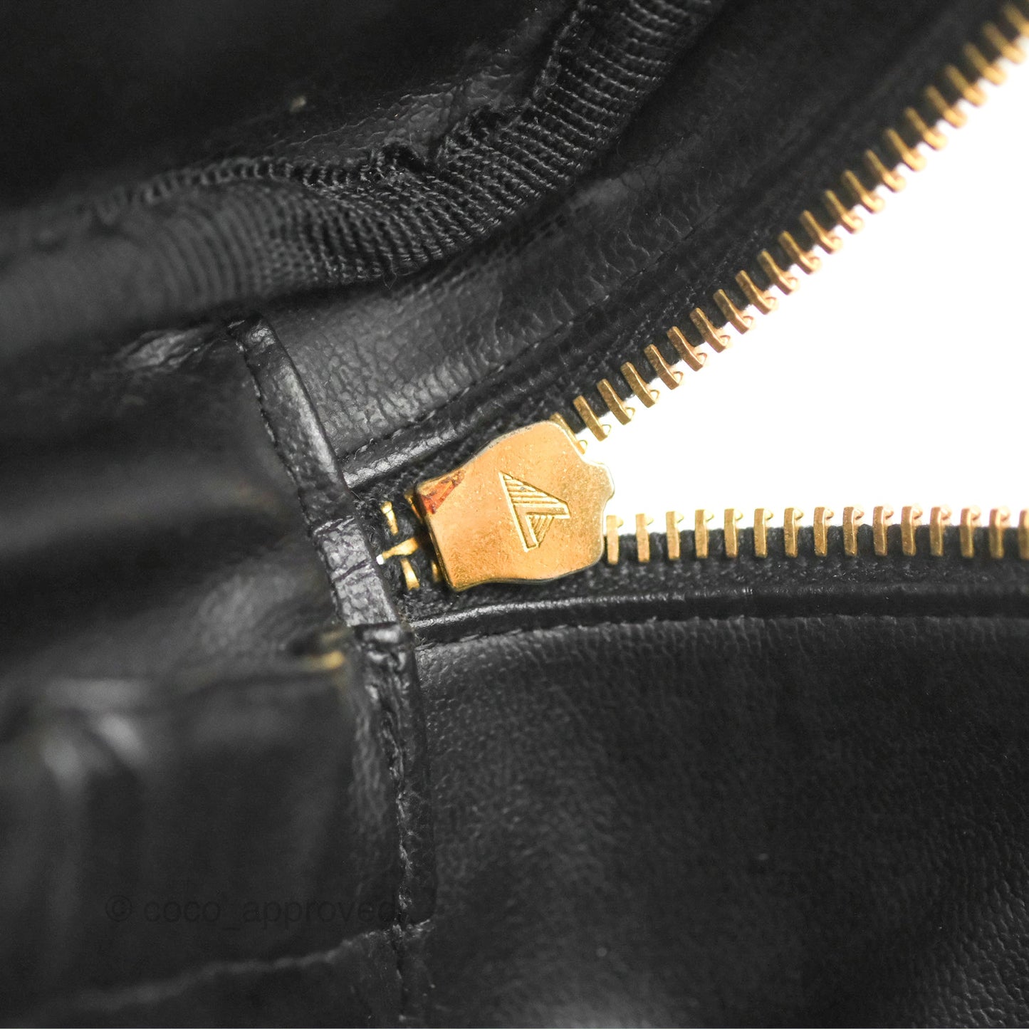 Chanel Vintage Vanity Case Black Caviar Gold Hardware