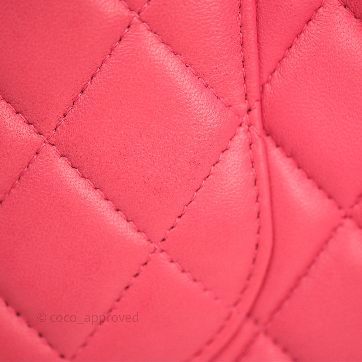 Chanel M/L Medium Flap Bag Valentine Limited Edition Pink Lambskin Gold Hardware