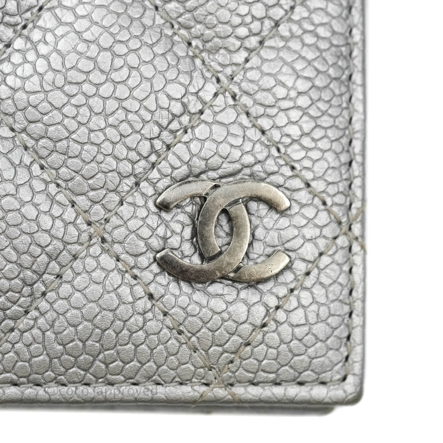 Chanel Classic Quilted Card Holder Metallic Silver Caviar Ruthenium Hardware