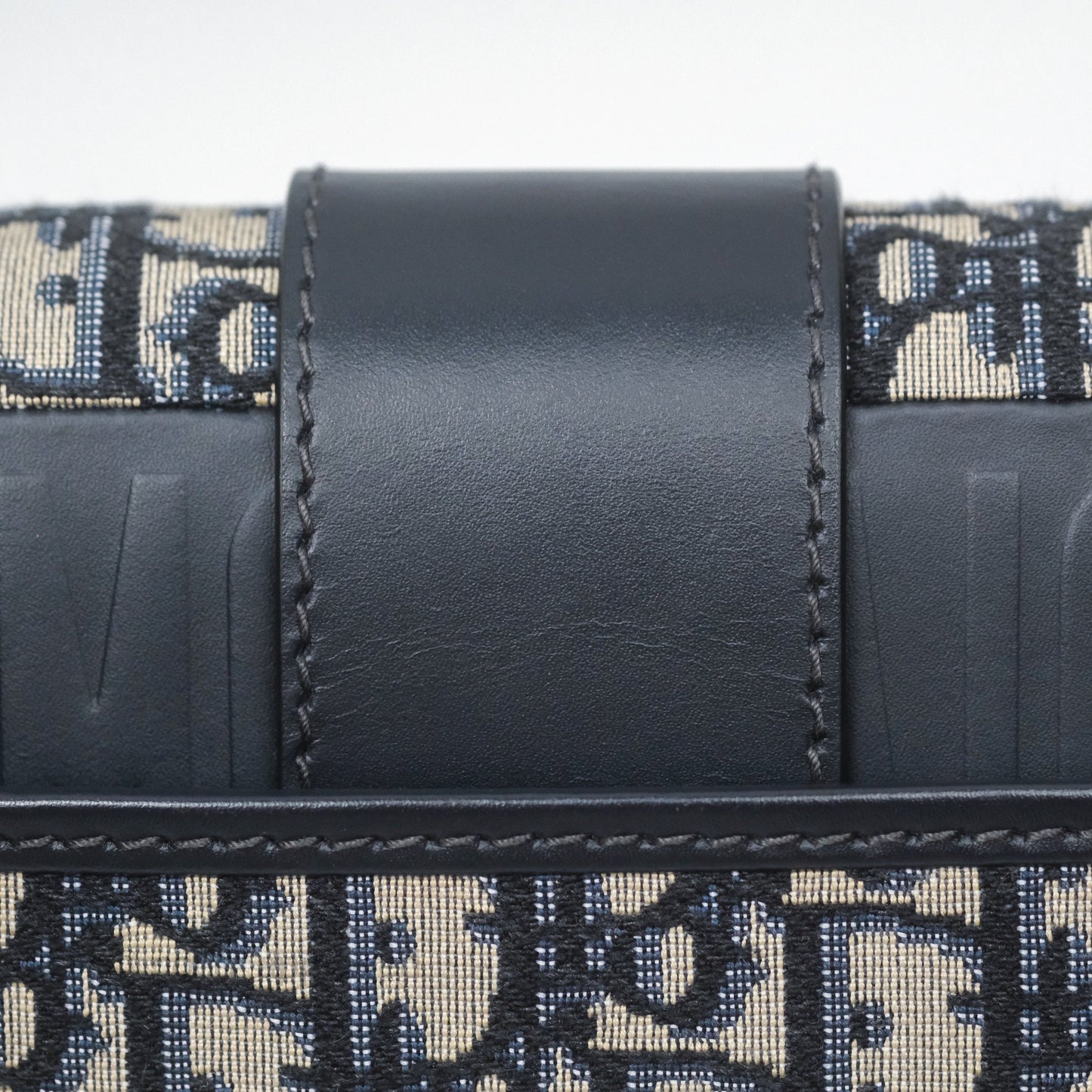Christian Dior 30 Montaigne with Chain Blue Dior Oblique Jacquard