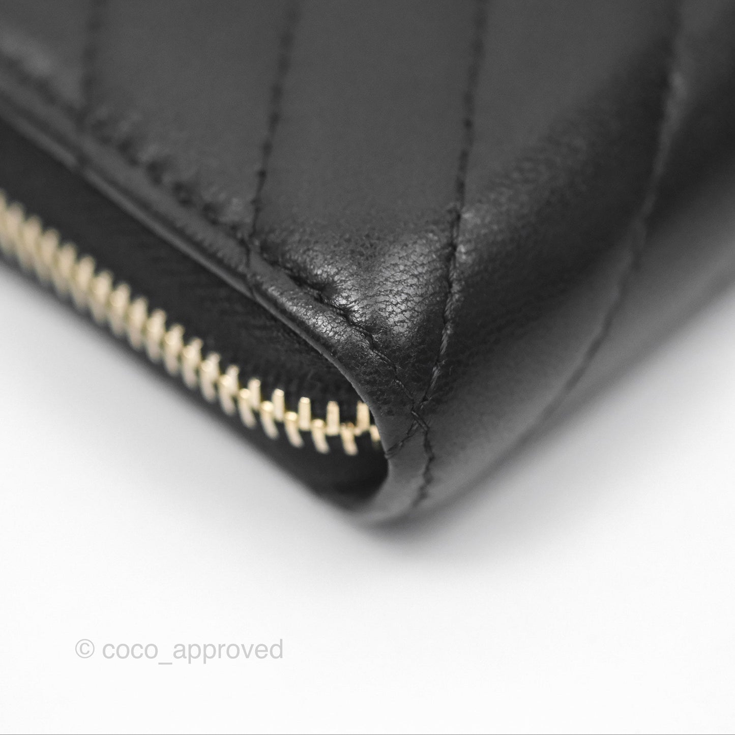 Chanel Chevron Zipped Coin Purse Black Lambskin Gold Hardware