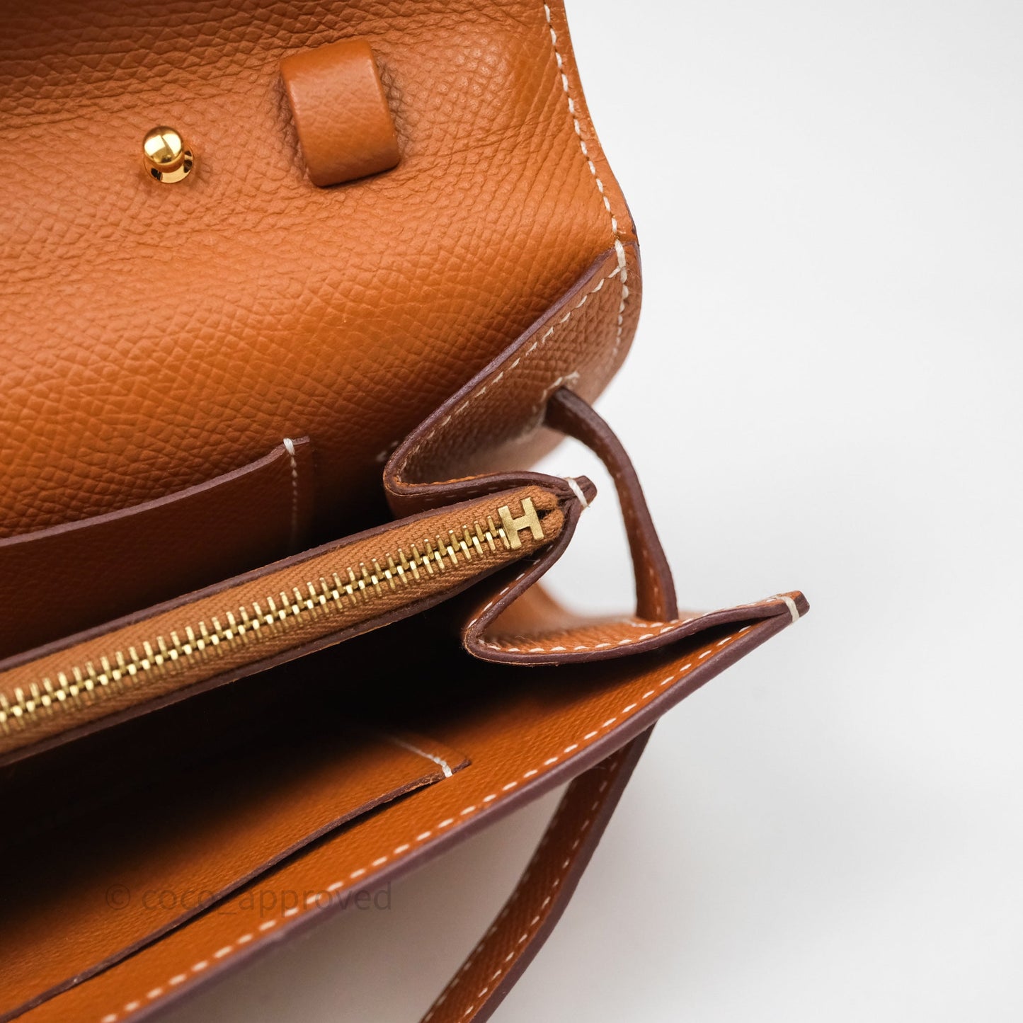 Hermès Kelly To Go Wallet Gold 37 Epsom Gold Hardware