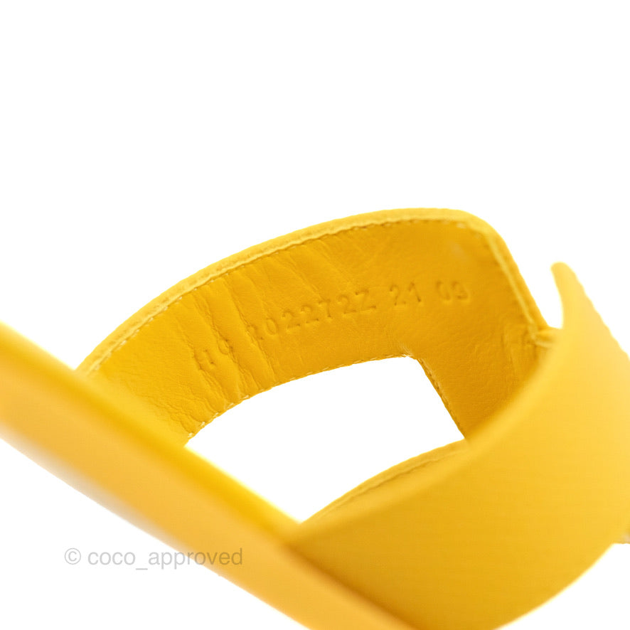 Hermès Oran Sandals in Mustard Yellow Size 35