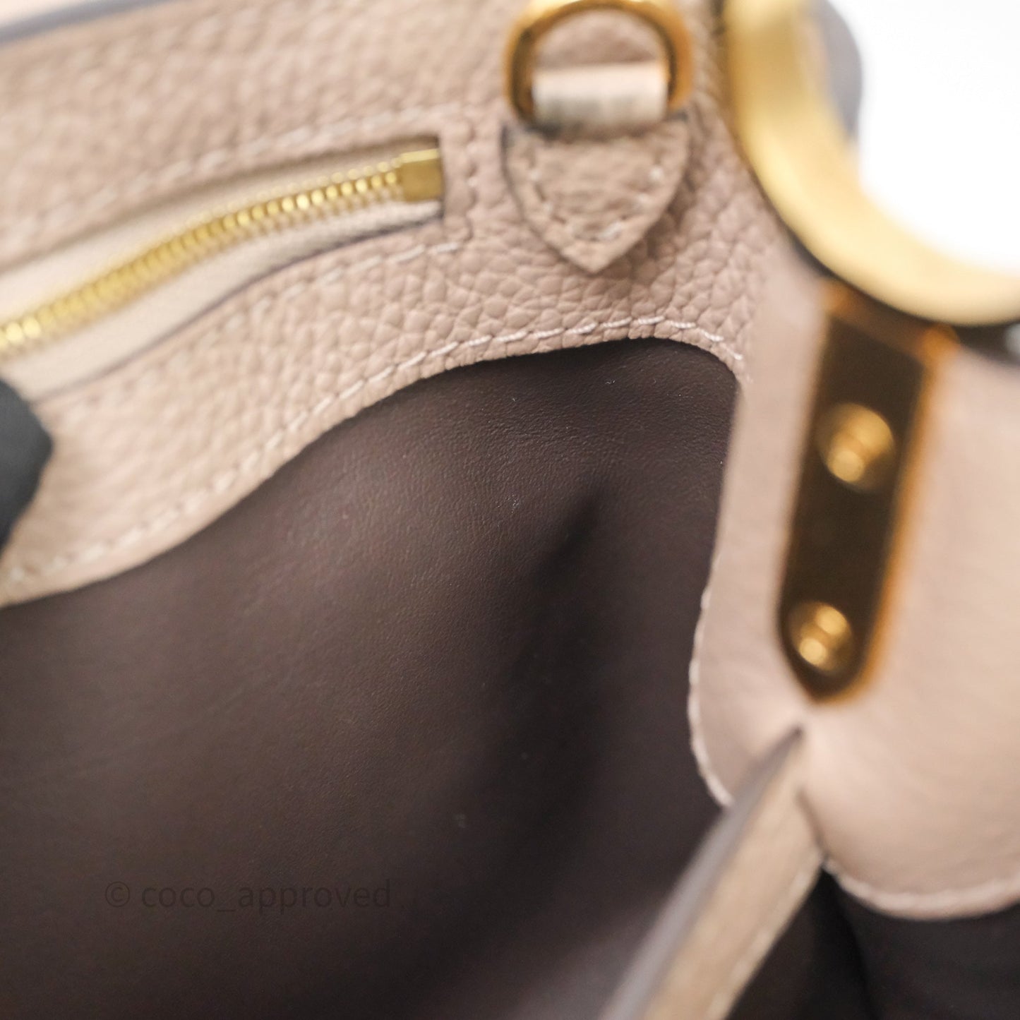 Louis Vuitton Taurillon Capucines BB Galet