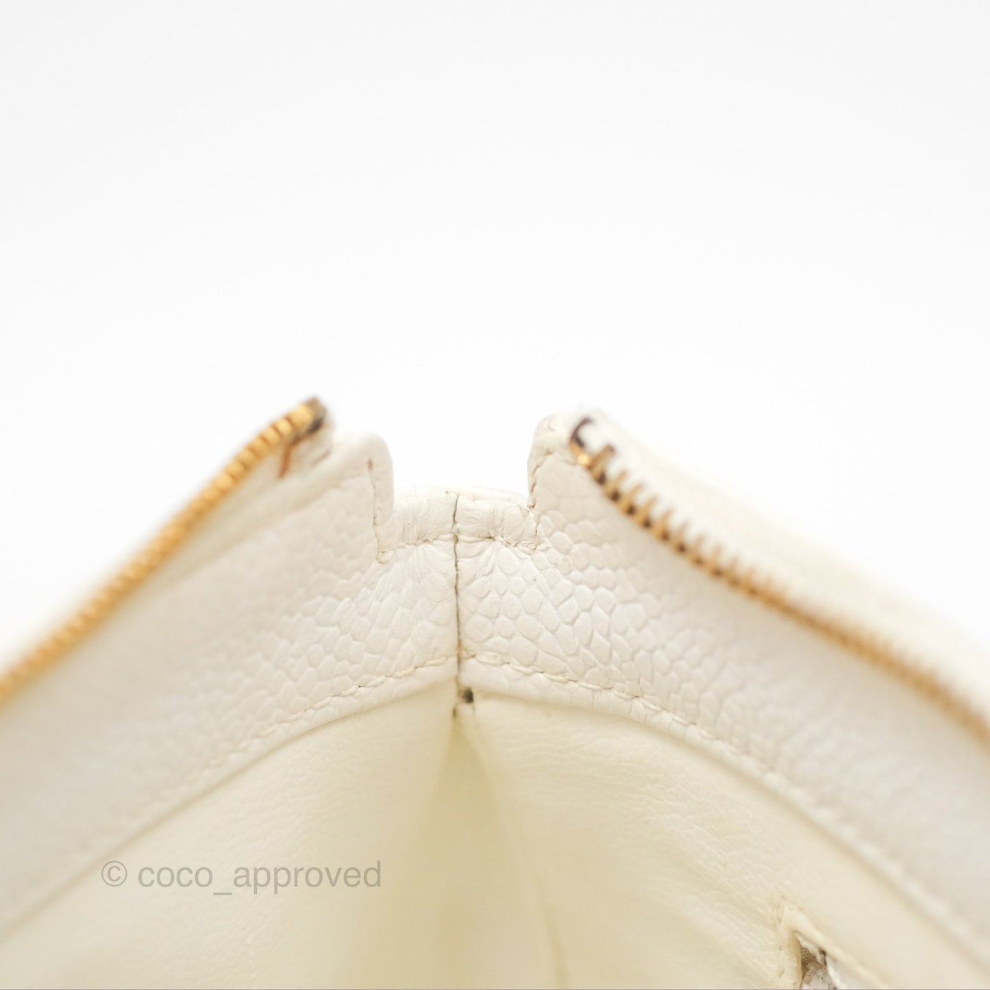 Chanel Vintage CC Clutch White Caviar Gold Hardware