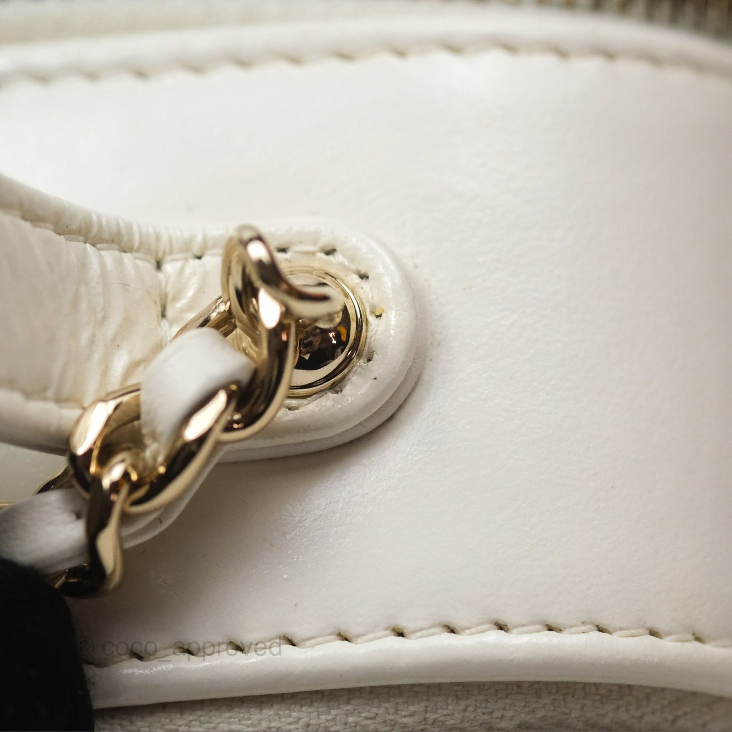 Chanel Top Handle Quilted Vanity Case White Shiny Lambskin Good Hardware