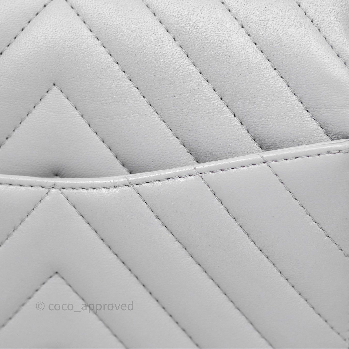 Chanel Classic M/L Medium Flap Chevron Grey Lambskin Gold Hardware