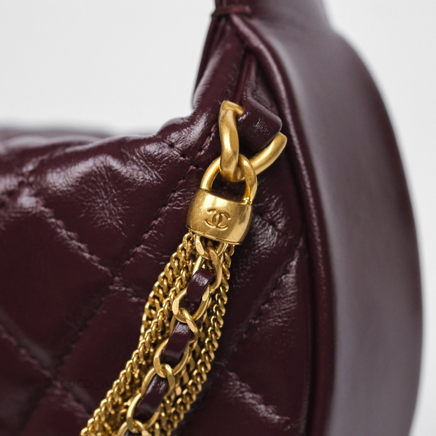 Chanel Mini Hobo Pouch Dark Burgundy Shiny Crumpled Calfskin Aged Gold Hardware