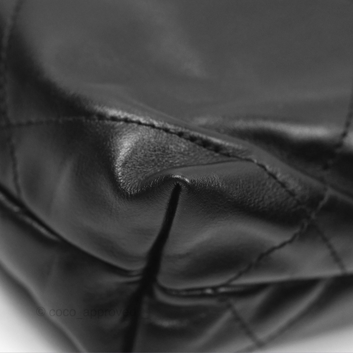 Chanel 22 Mini Bag Black Shiny Crumpled Calfskin