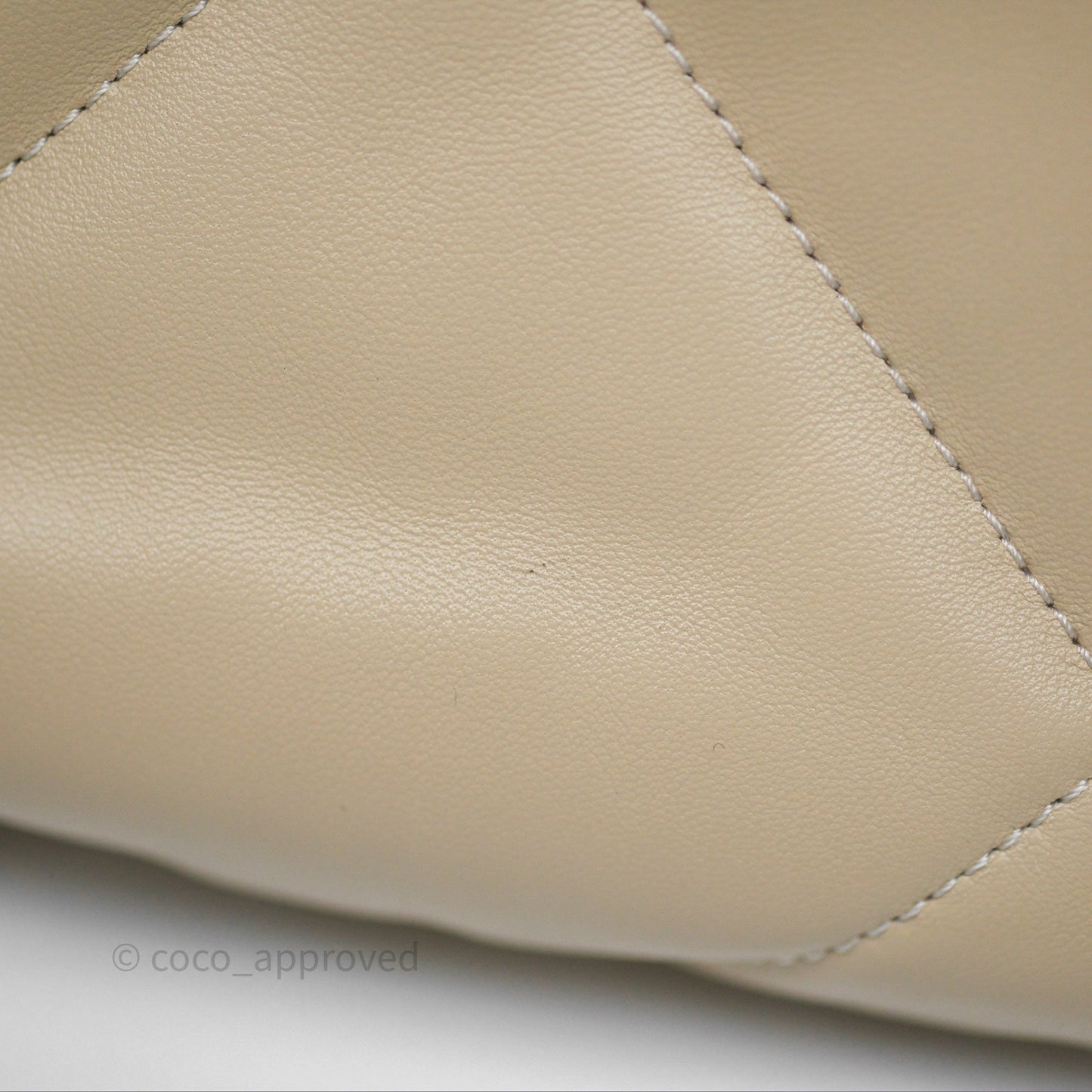 Chanel 19 Medium Beige Mixed Hardware