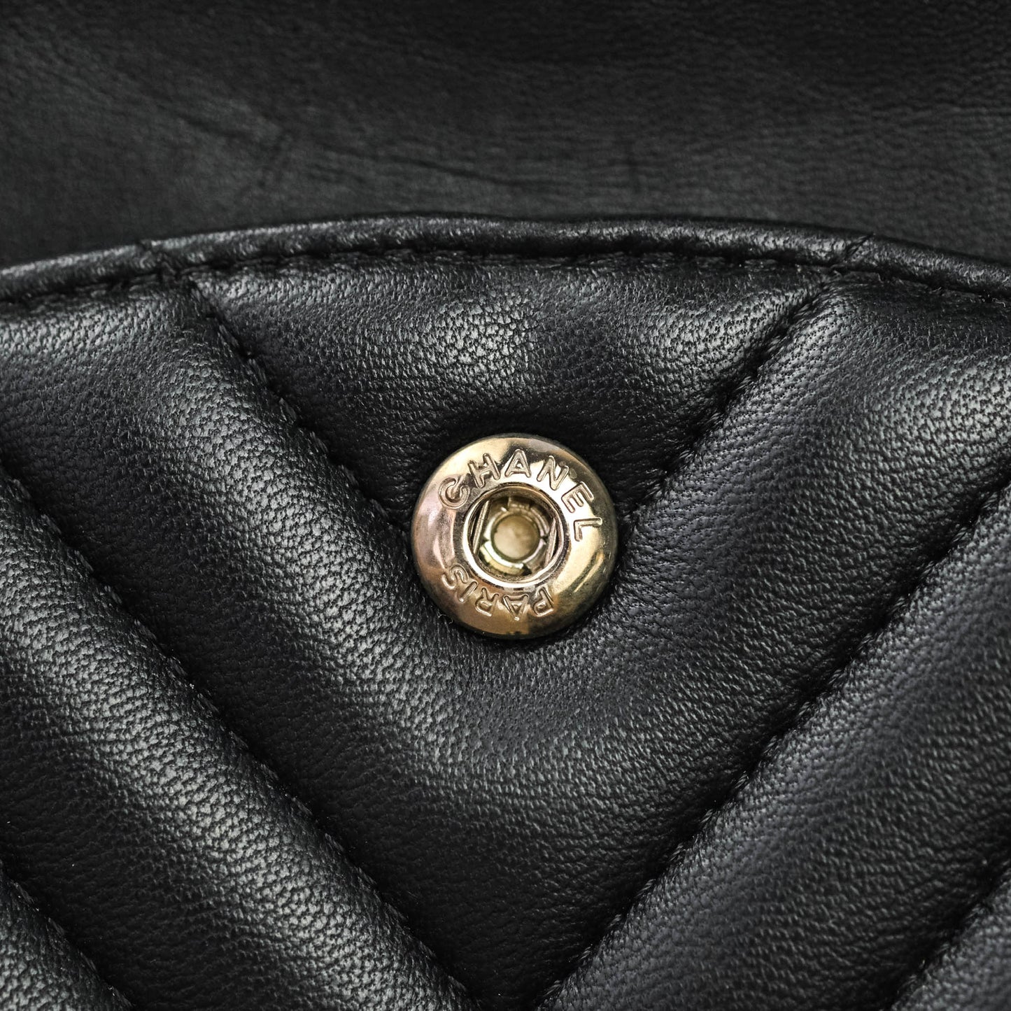 Chanel Classic Chevron M/L Medium Double Flap So Black Lambskin