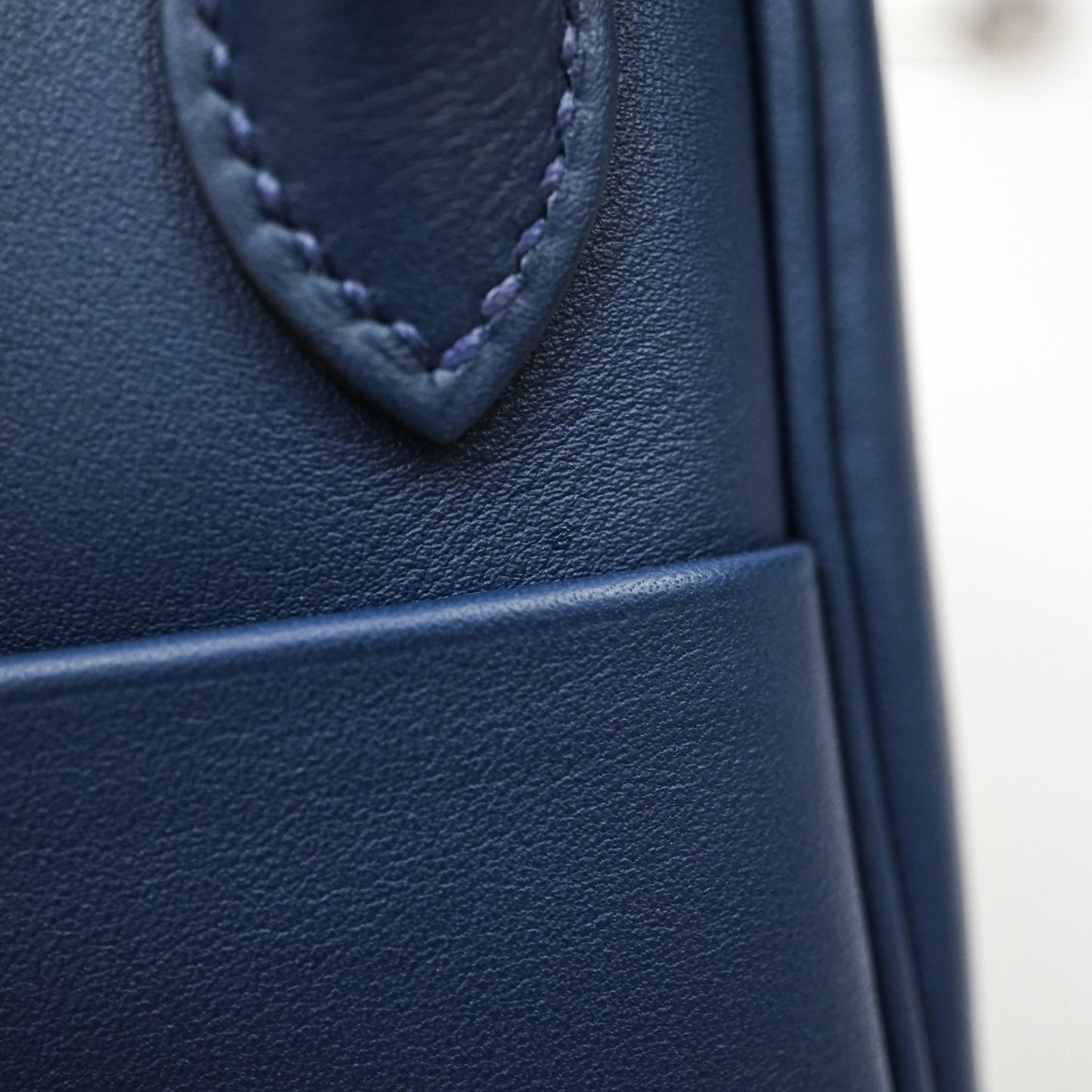 Hermès Mini Lindy II 20 Bleu Navy 7U / Rouge Grenat K1 Swift Palladium Hardware