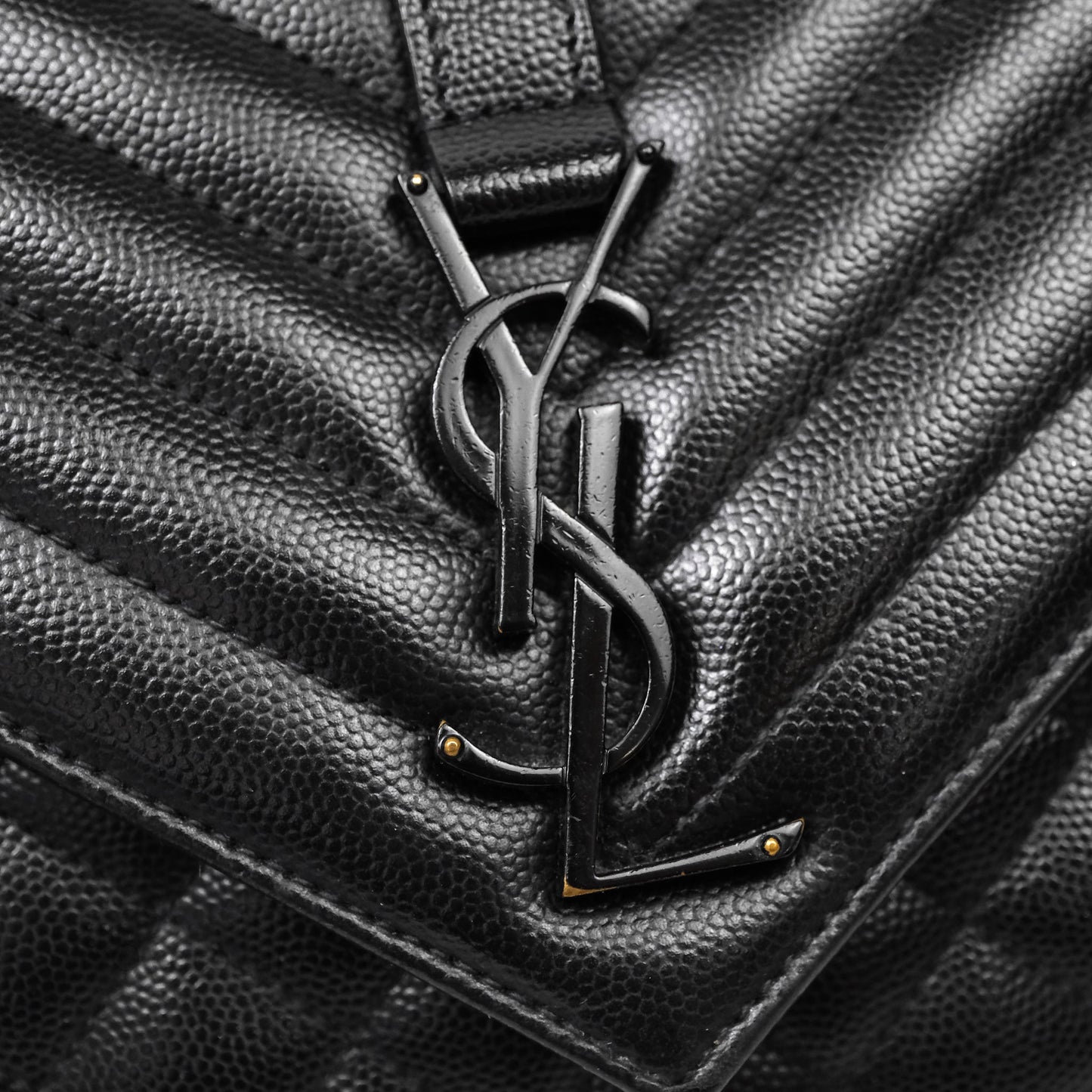 Saint Laurent Envelope Medium So Black Caviar